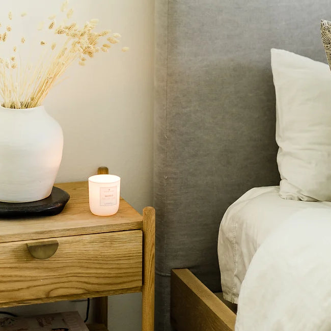 Nº85/Be Careful With A Highly Scented Candle ñ Some People Are Allergic To Scents