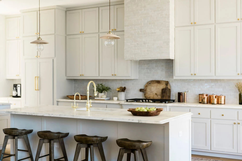 Nº41/8 Tips for Refinishing Your Kitchen Cabinets