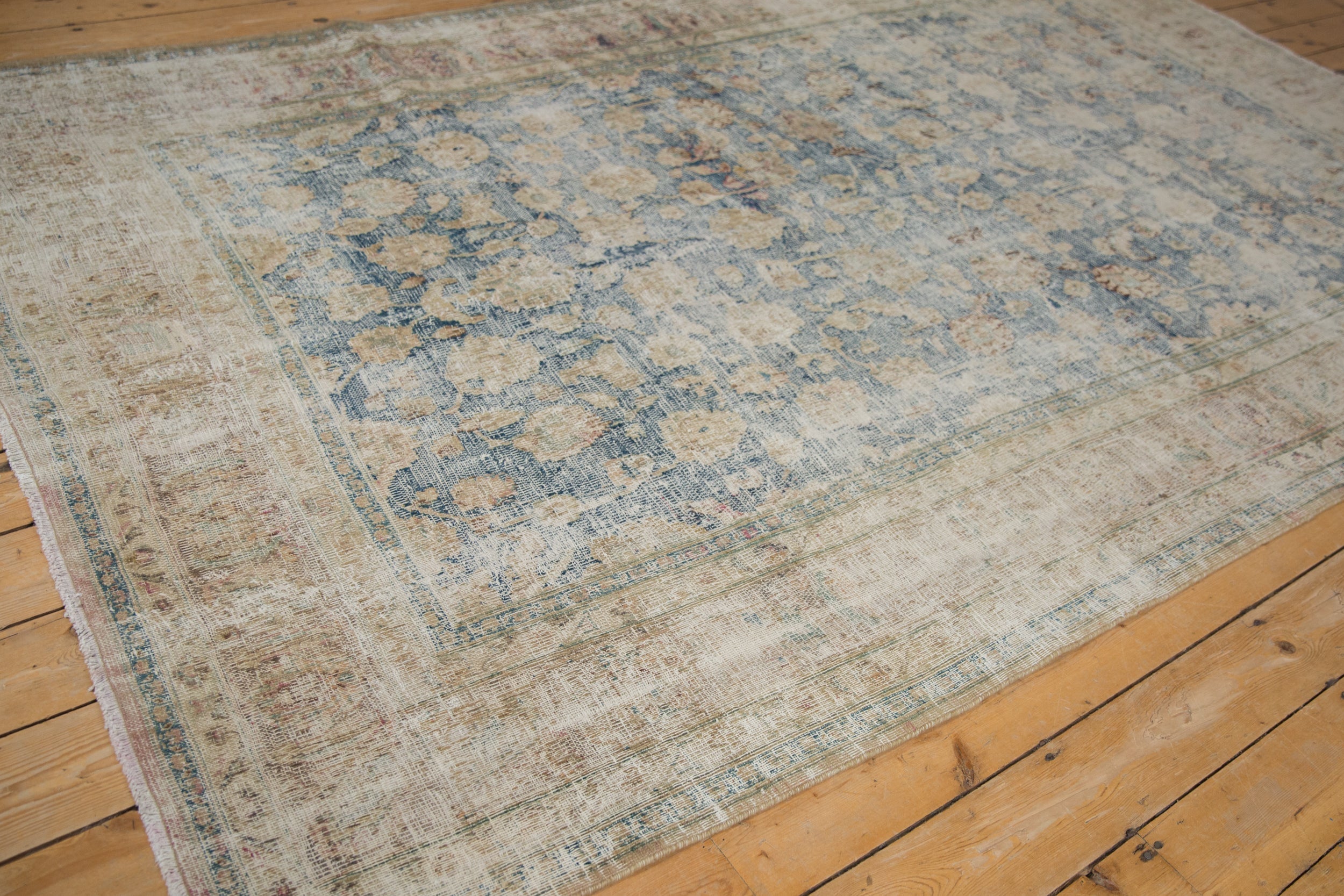 Rug/Meshed