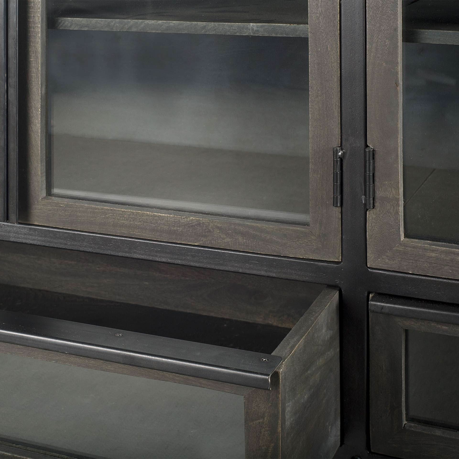 solo/cabinet
