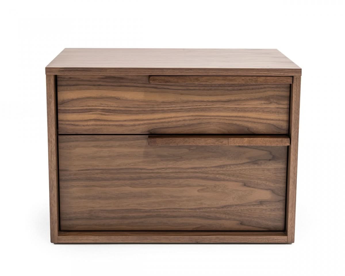 Nikki/Table