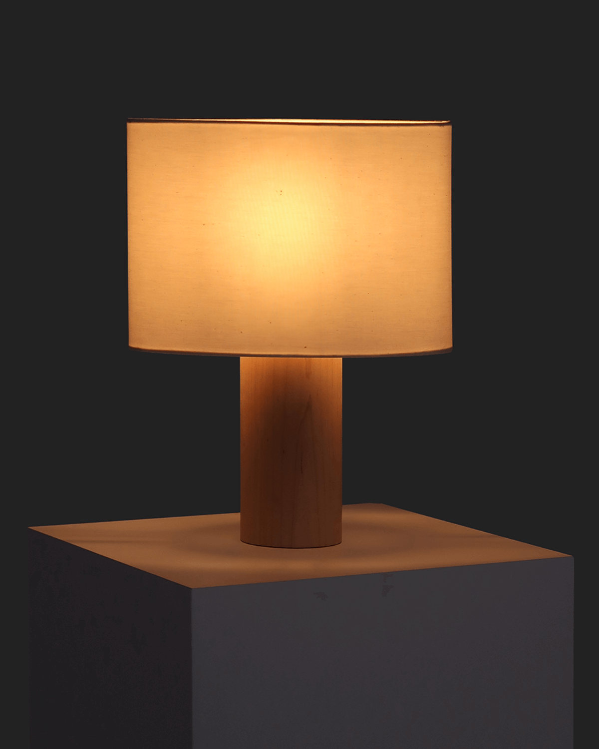 Mia/Lamp