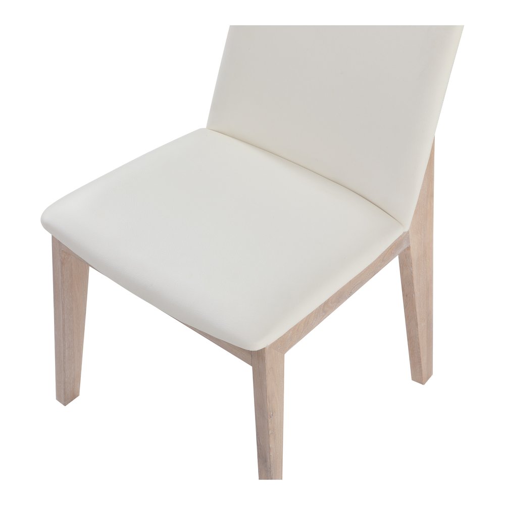Davion/Chair