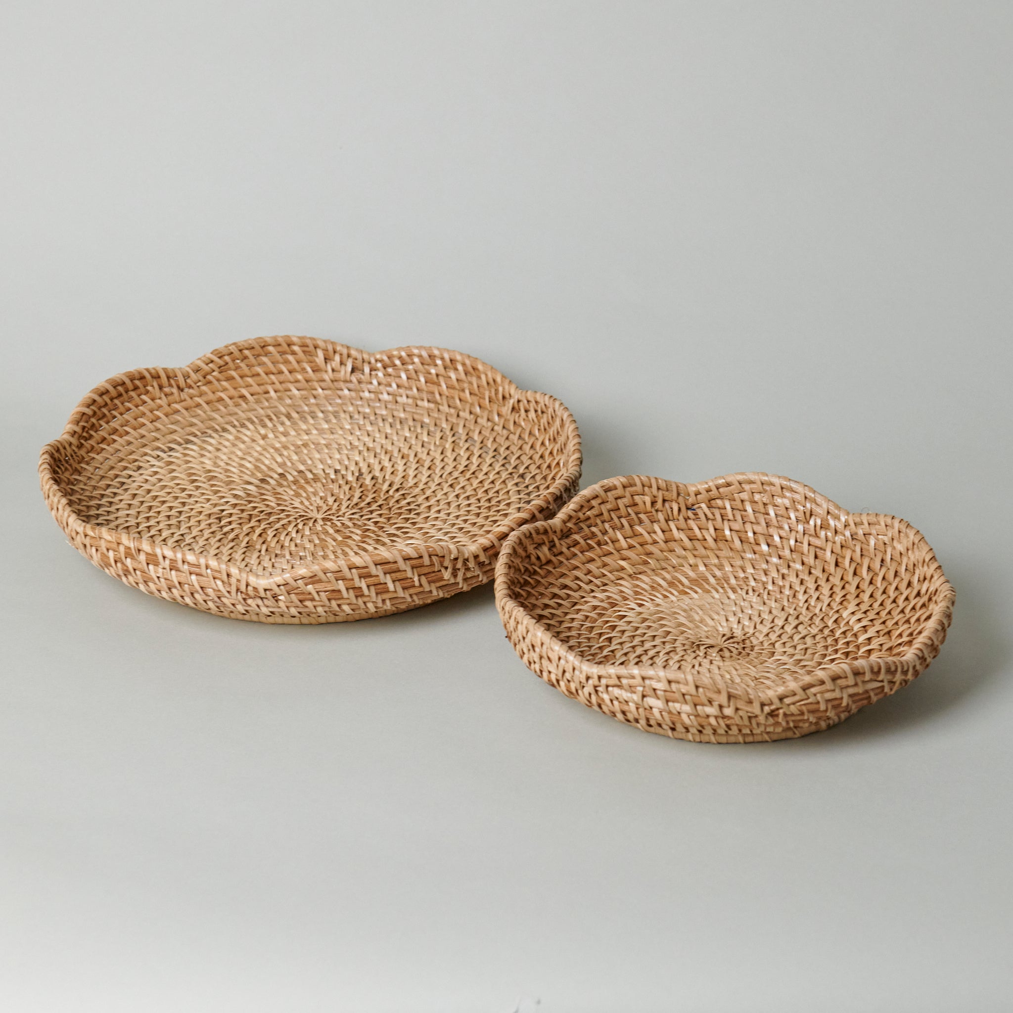 Scalloped/Tray