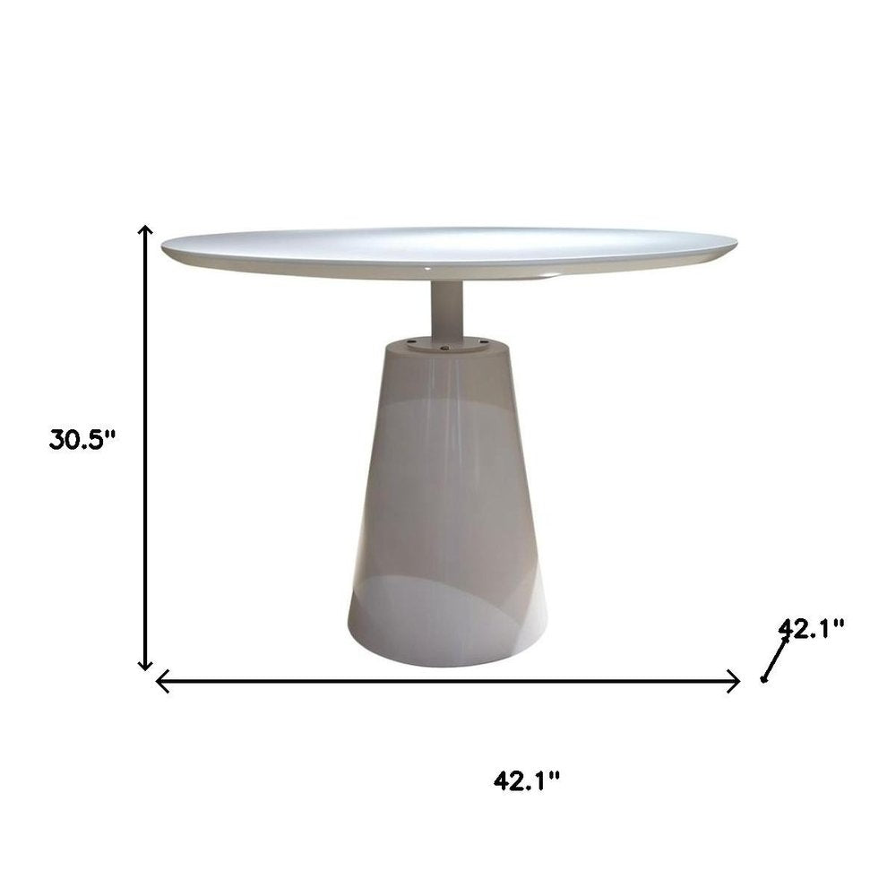 Dustin/Table