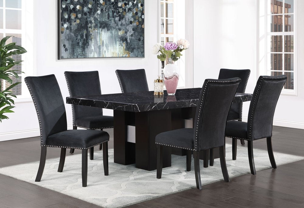 Danielle/Table