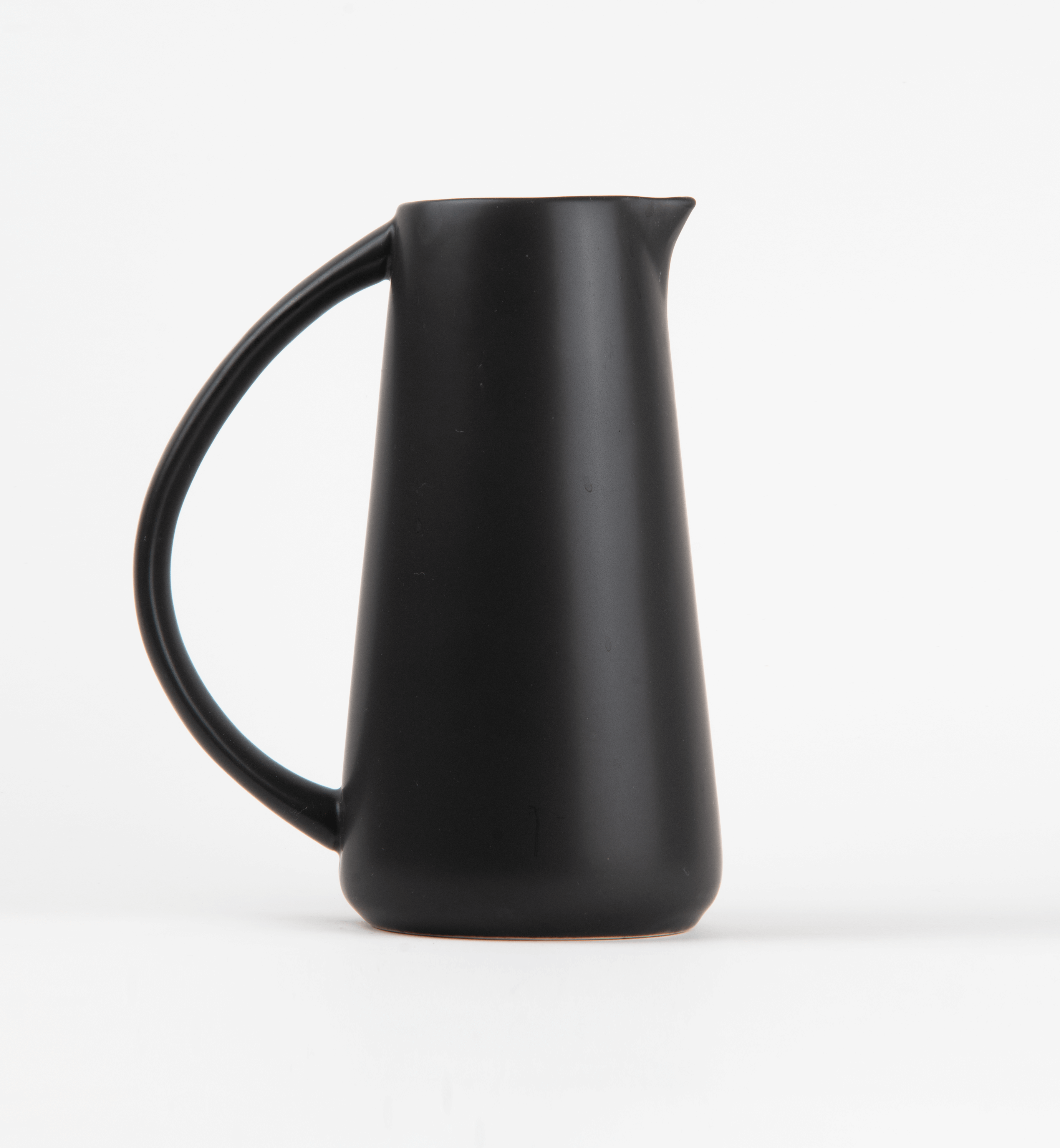 Modern/Pitcher