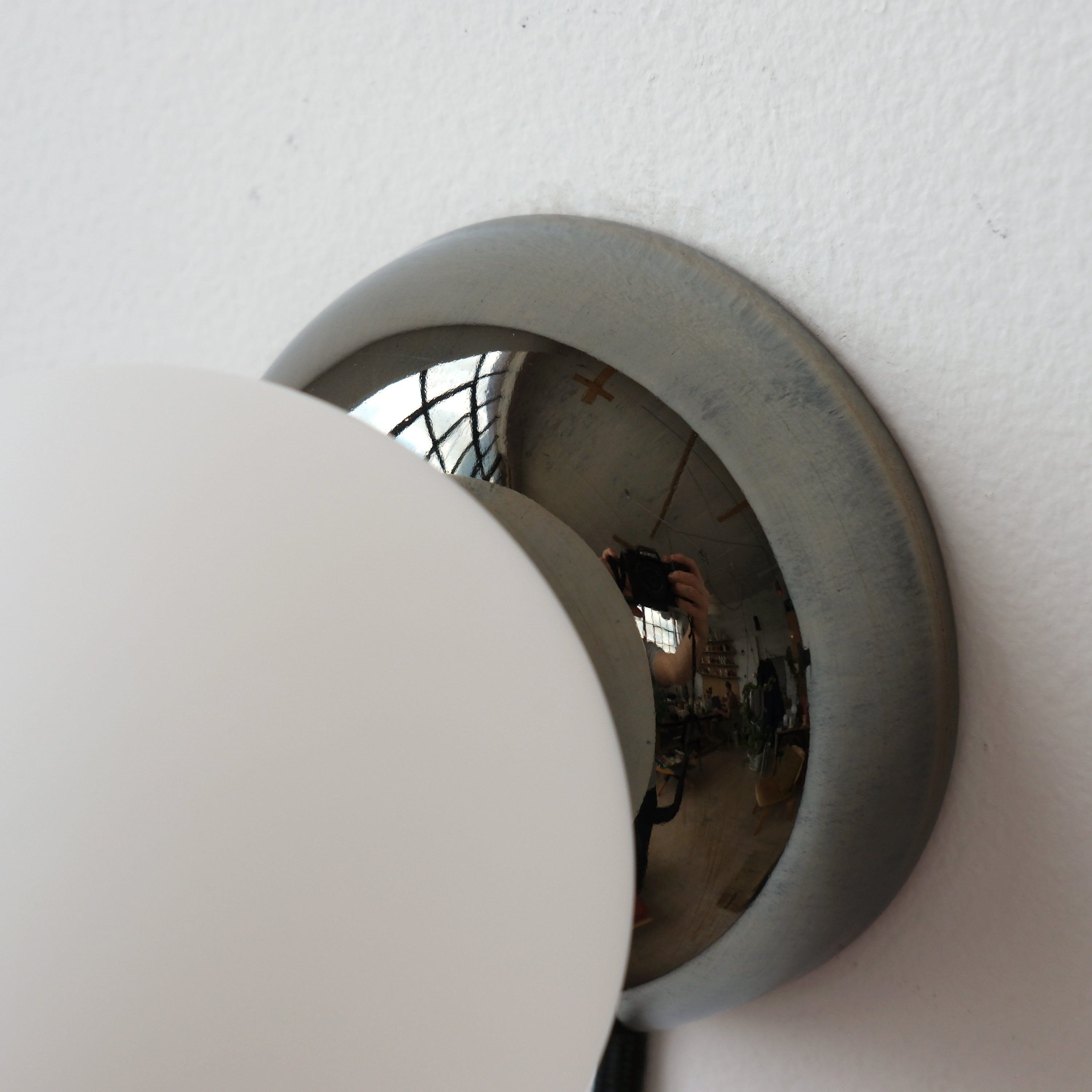 Monroe/Sconce