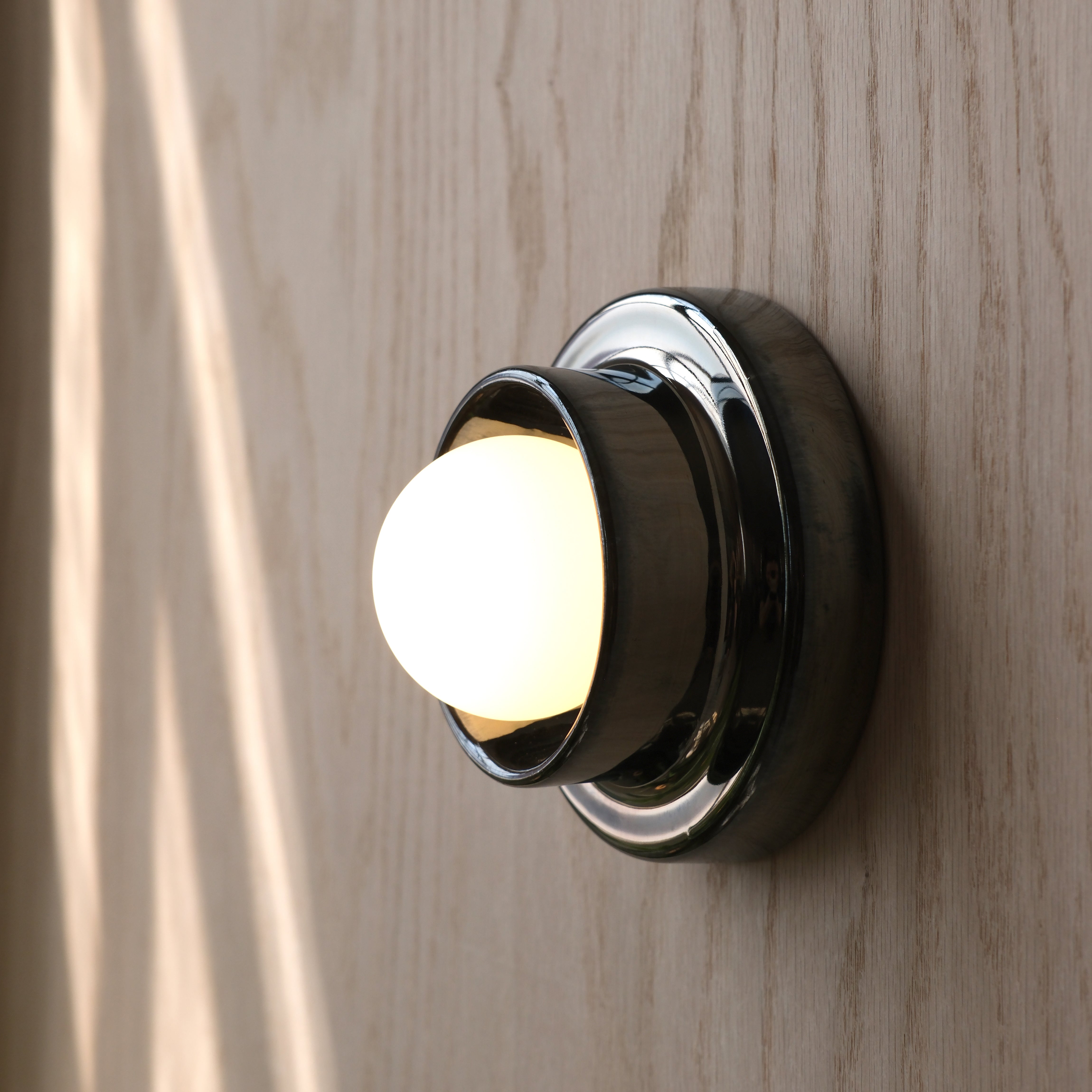 Q/Sconce