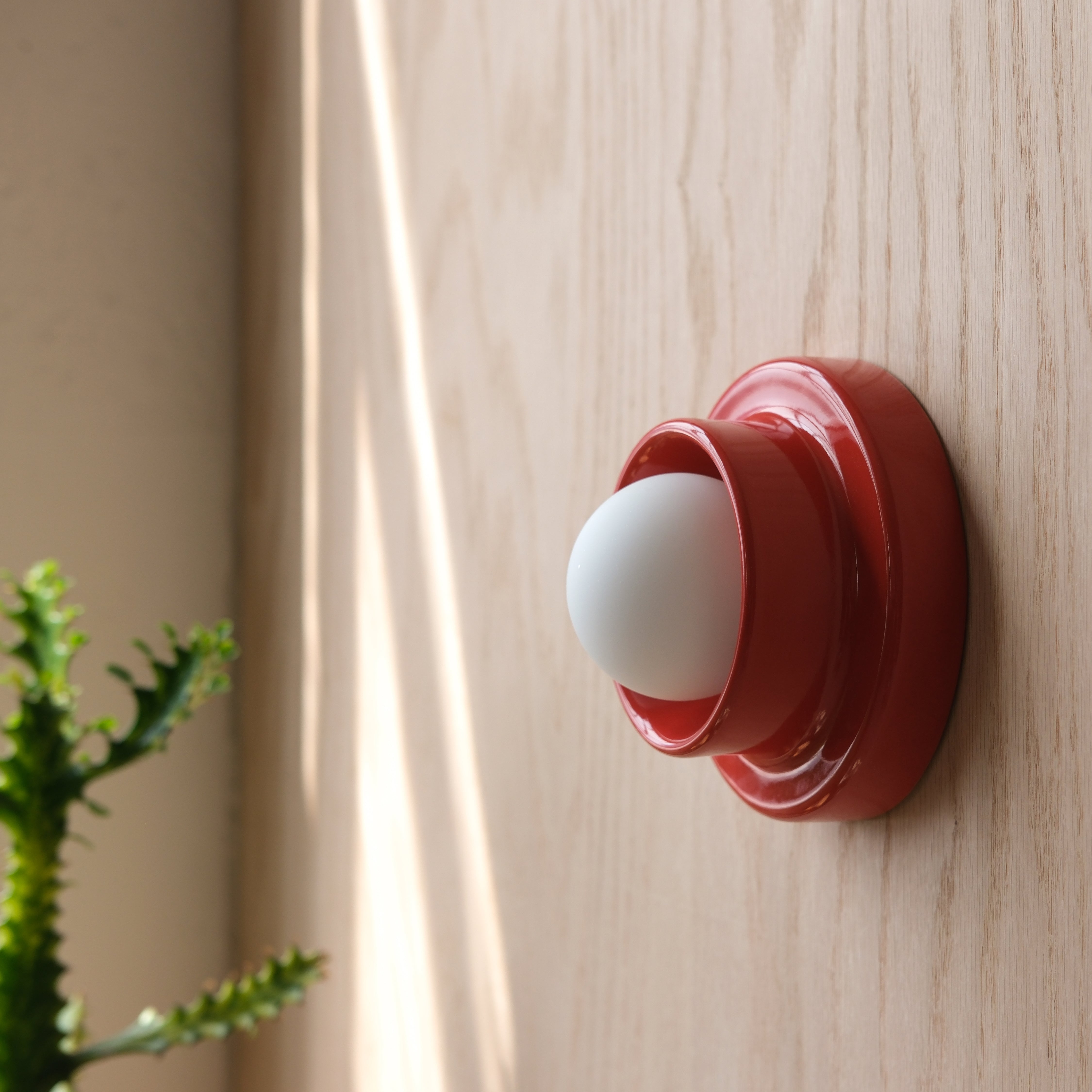 Q/Sconce