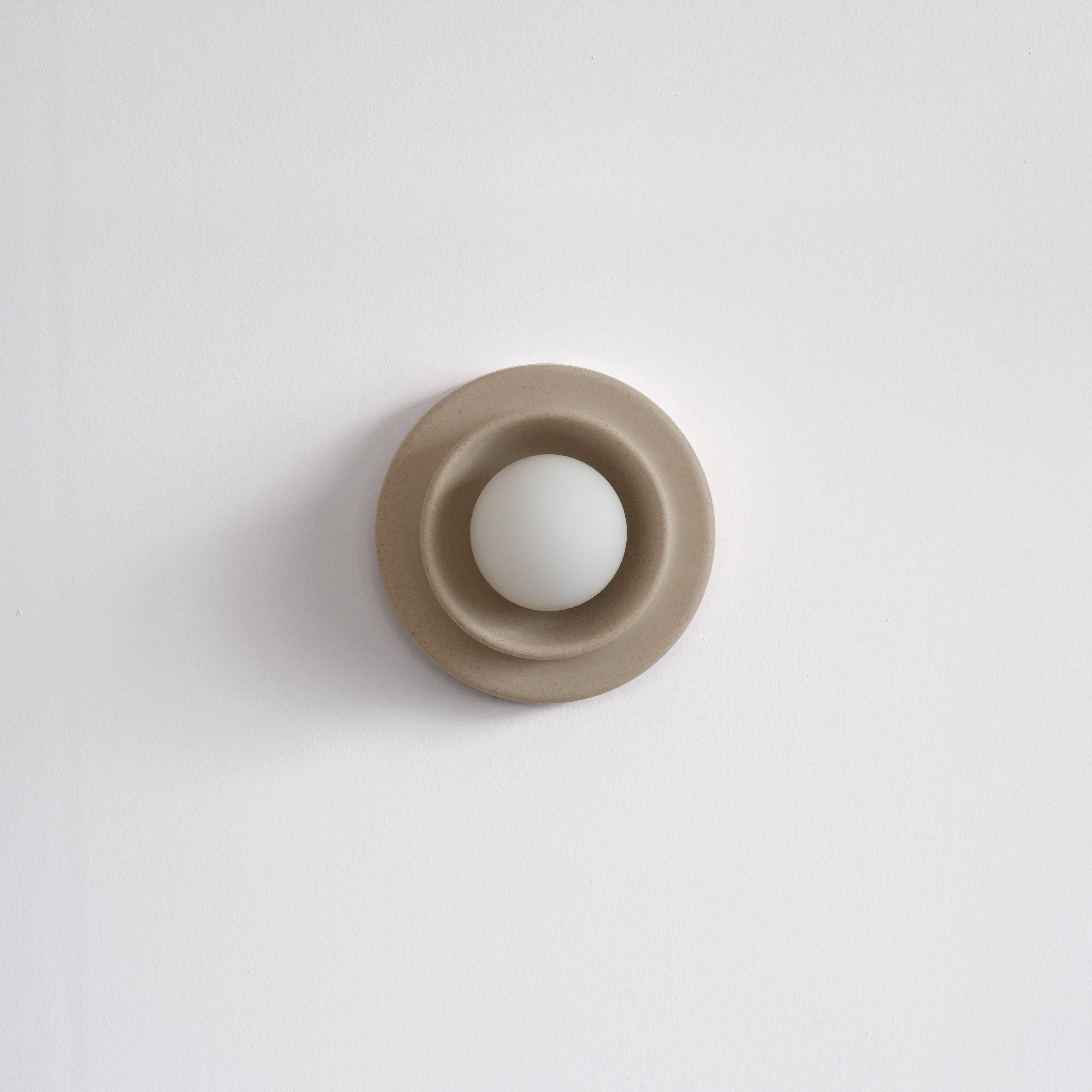 Q/Sconce