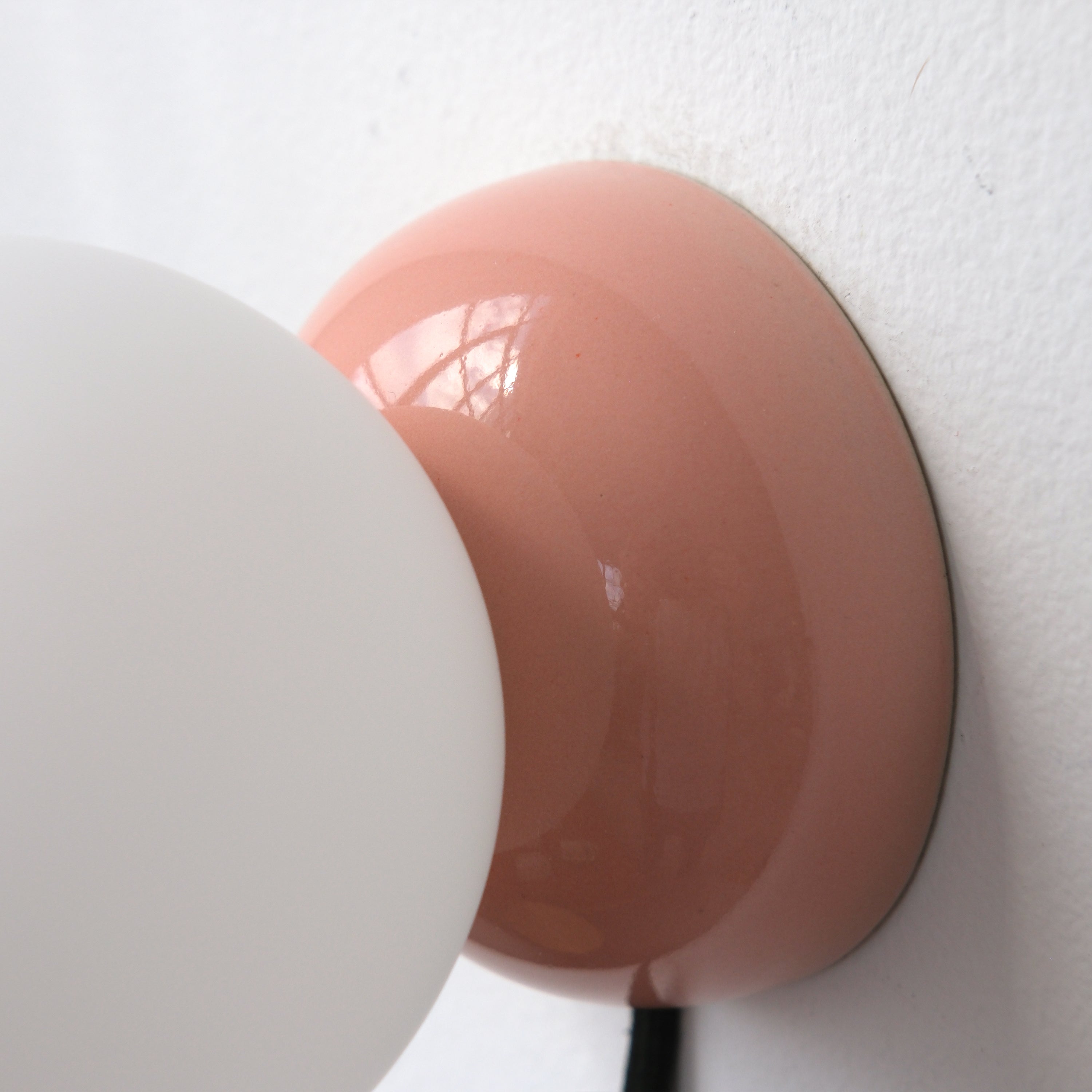 Monroe/Sconce