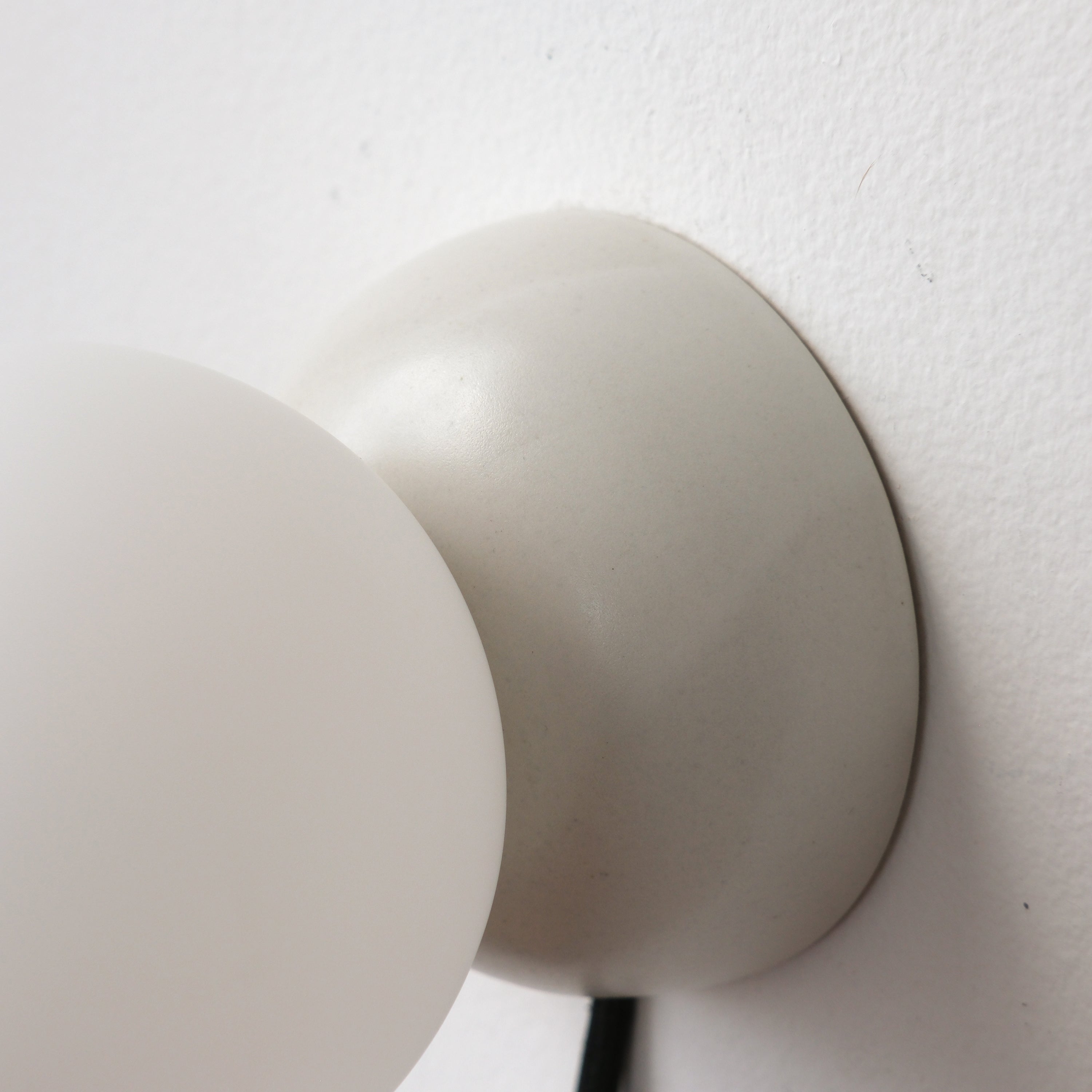 Monroe/Sconce