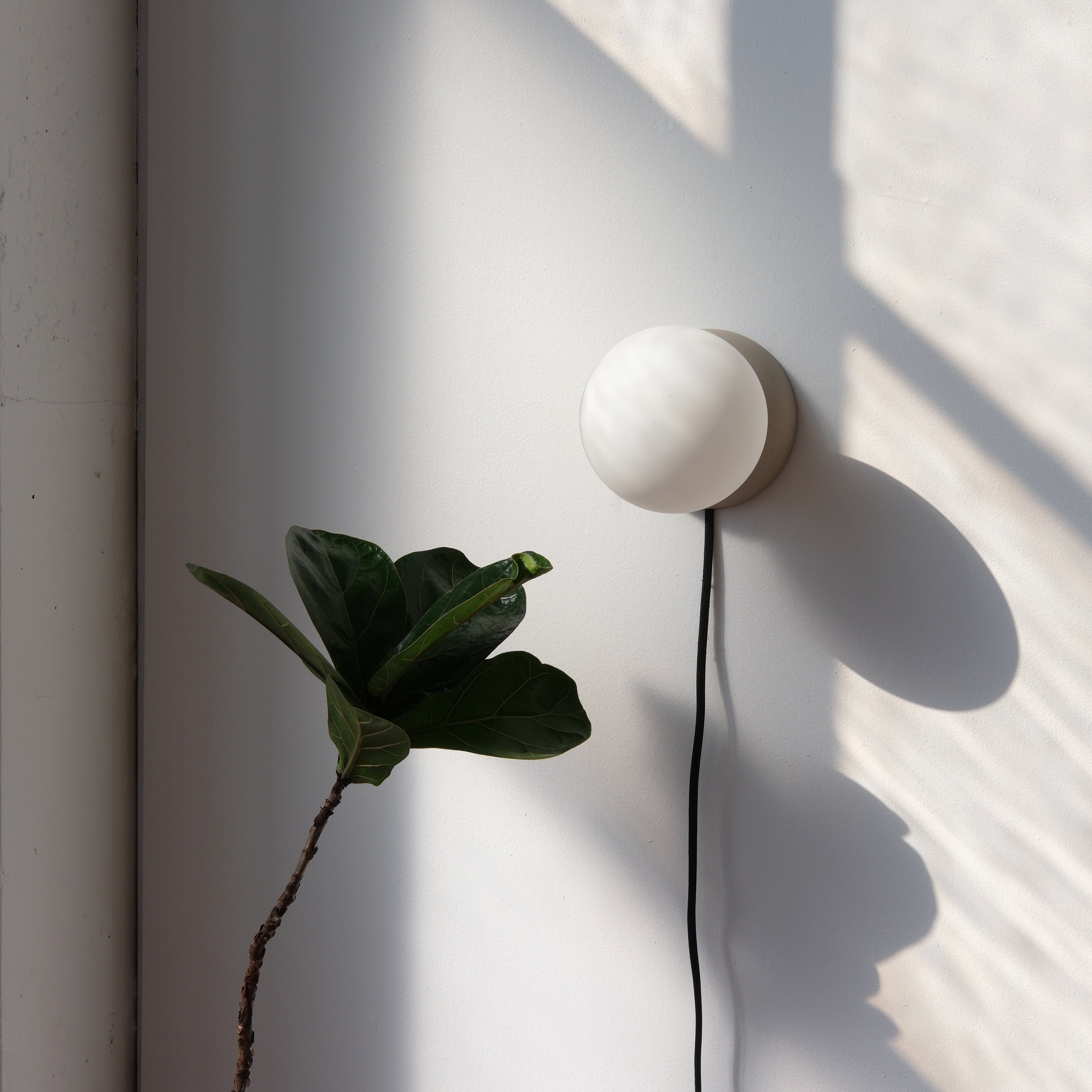Monroe/Sconce