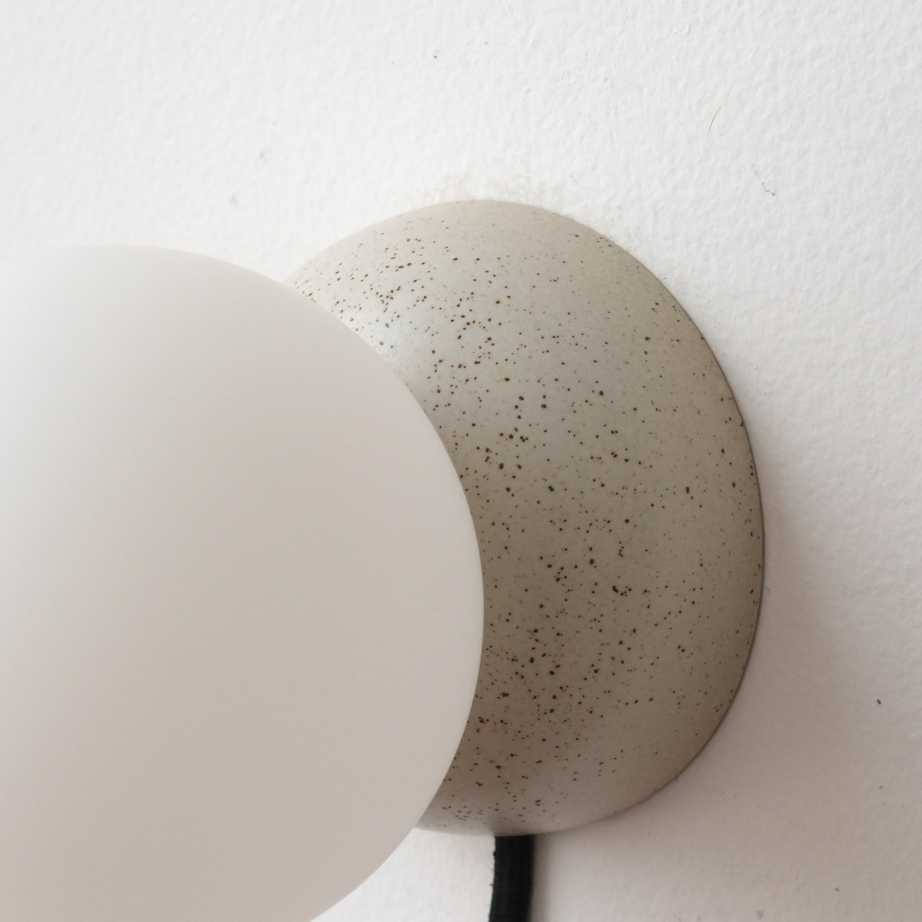 Monroe/Sconce