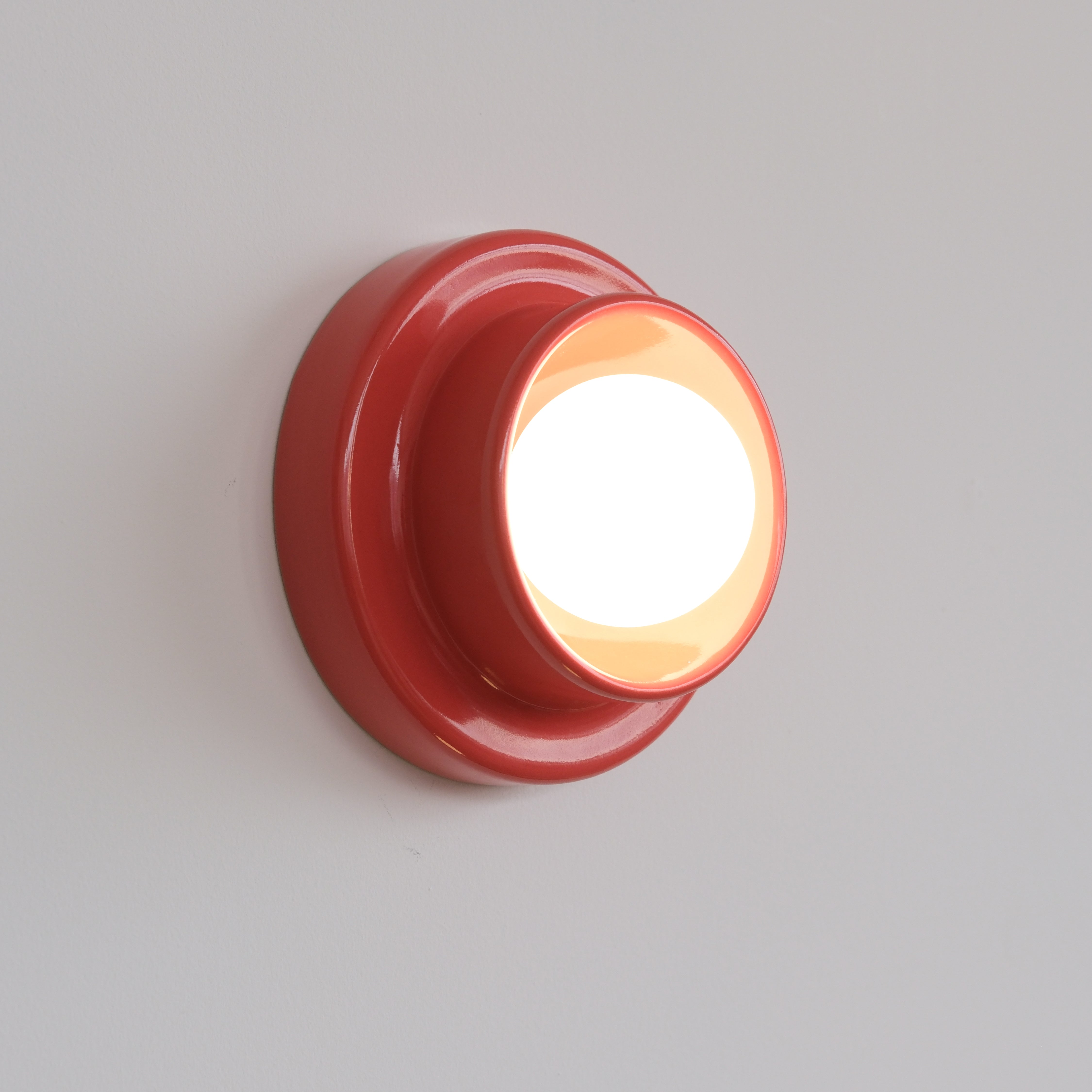 Q/Sconce