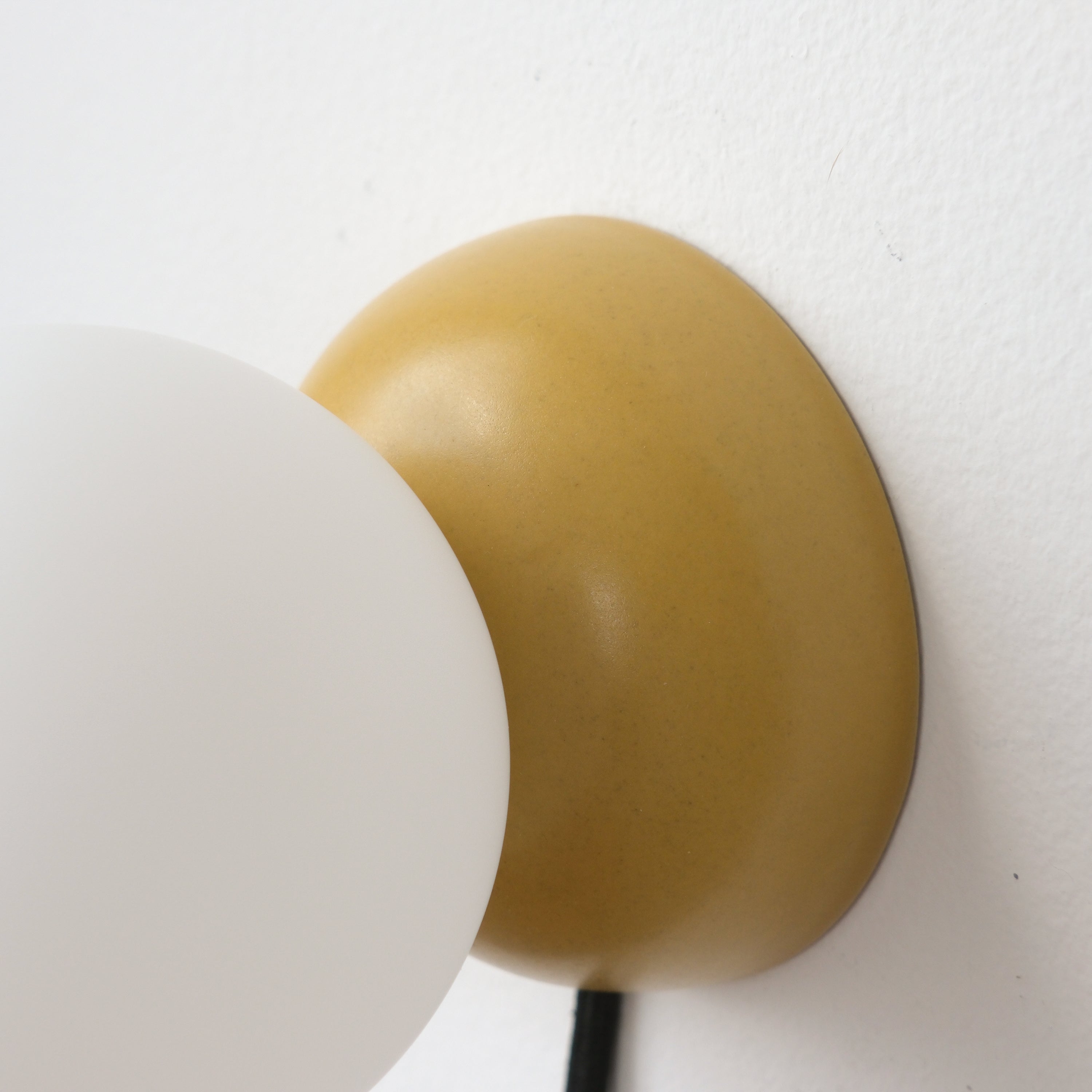 Monroe/Sconce