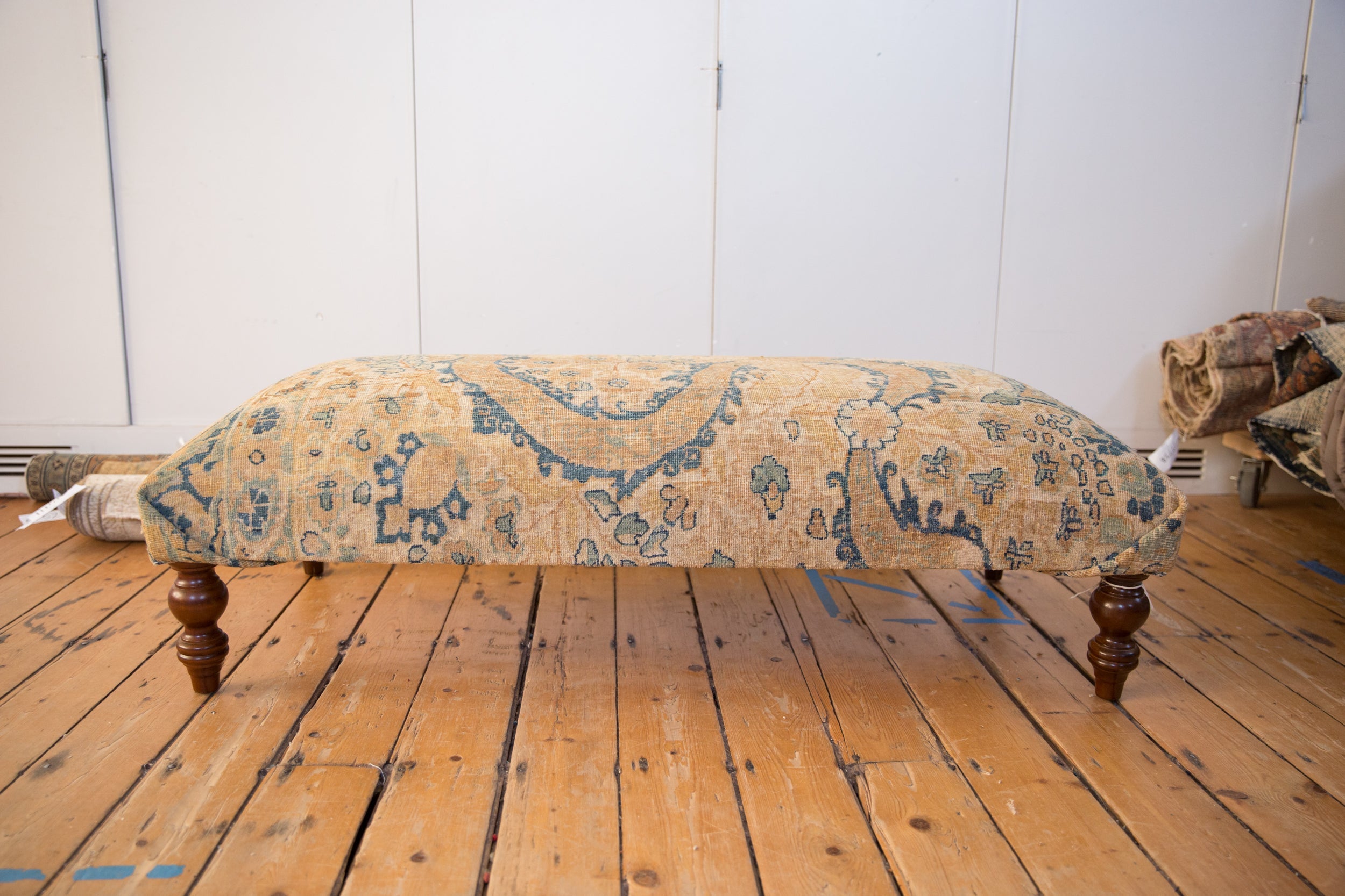 Persian/Table