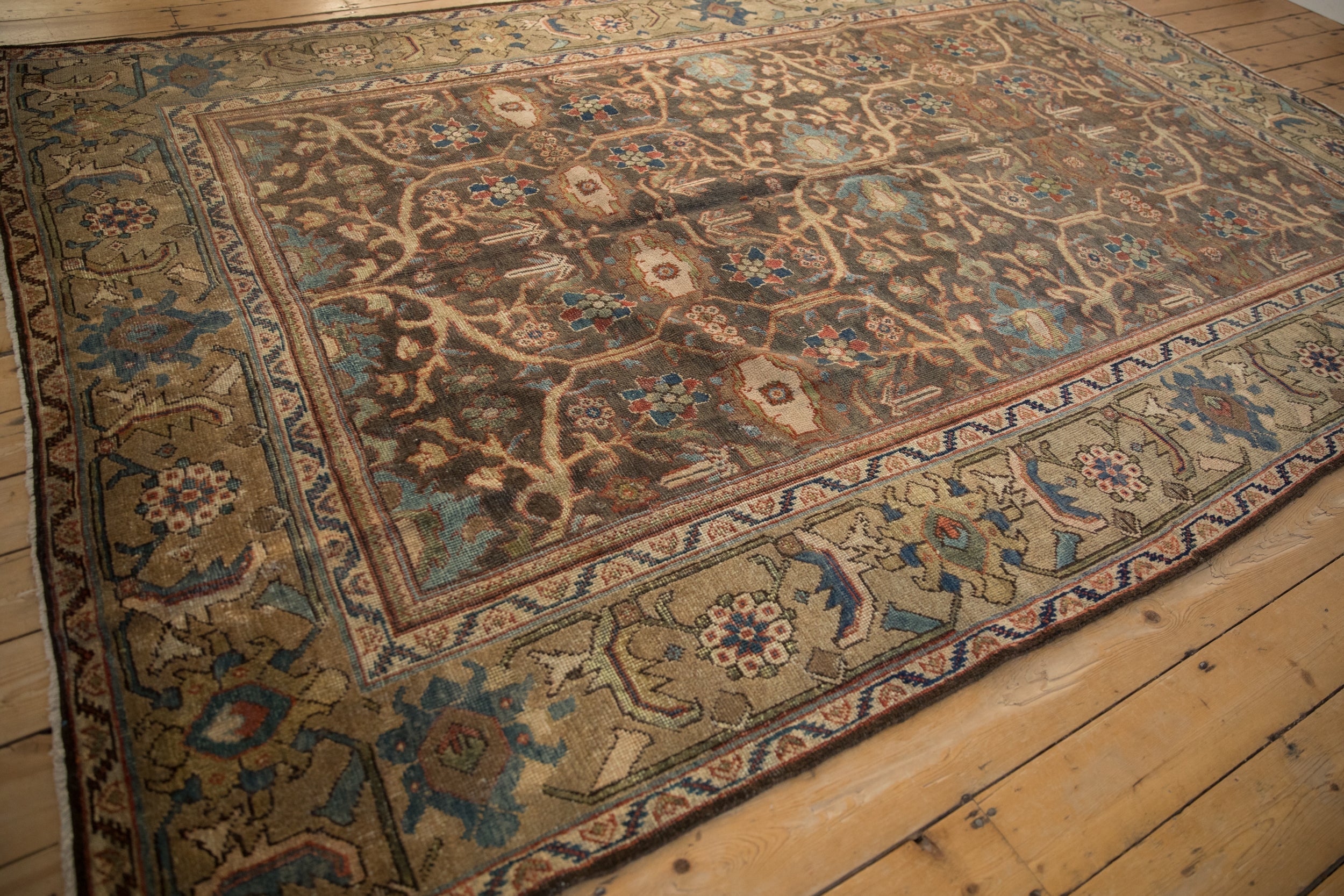 Rug/Mahal