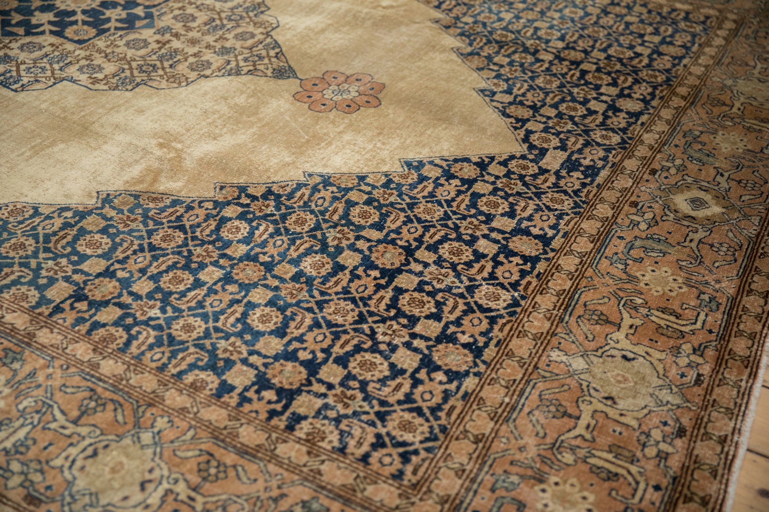Rug/Tabriz