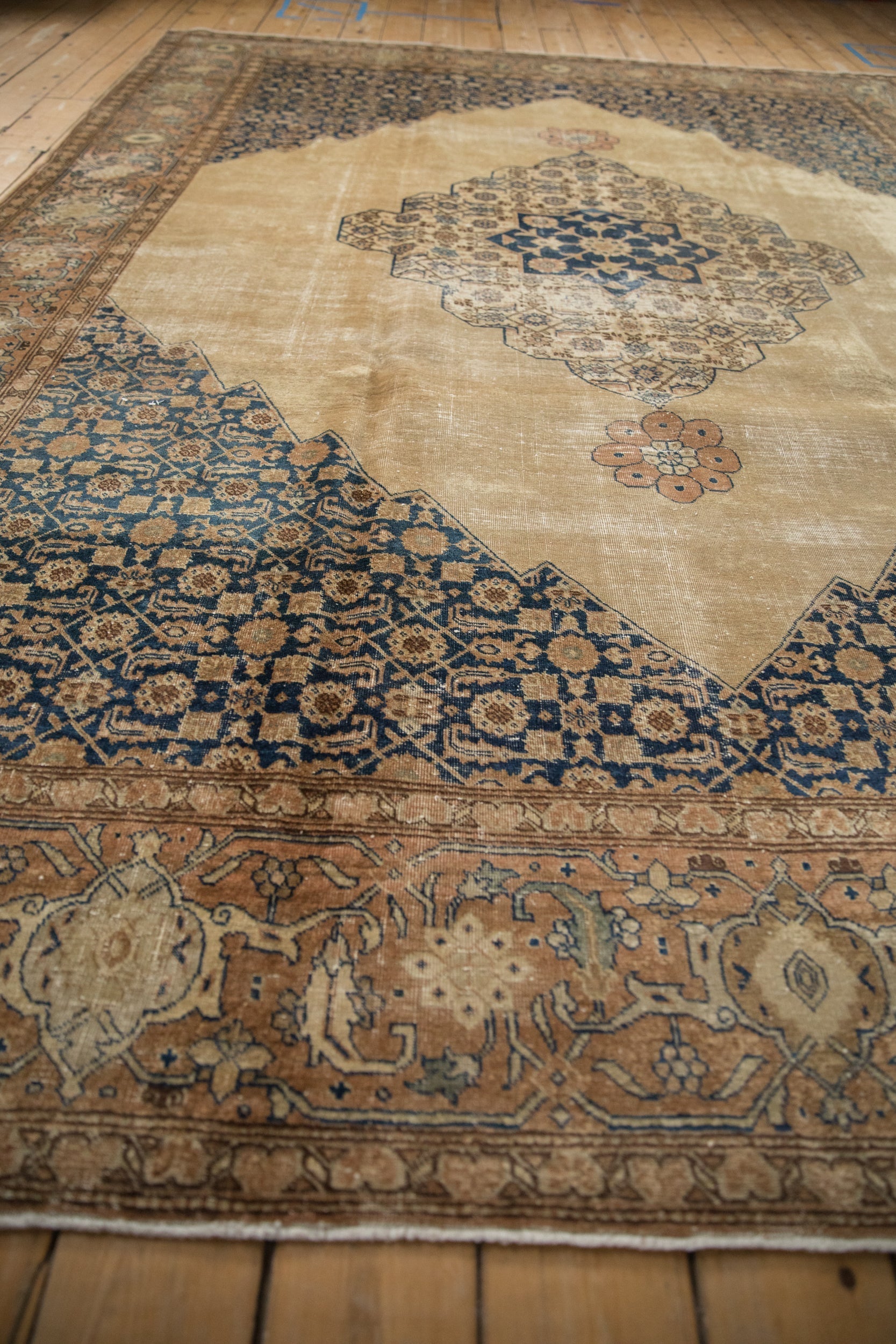 Rug/Tabriz