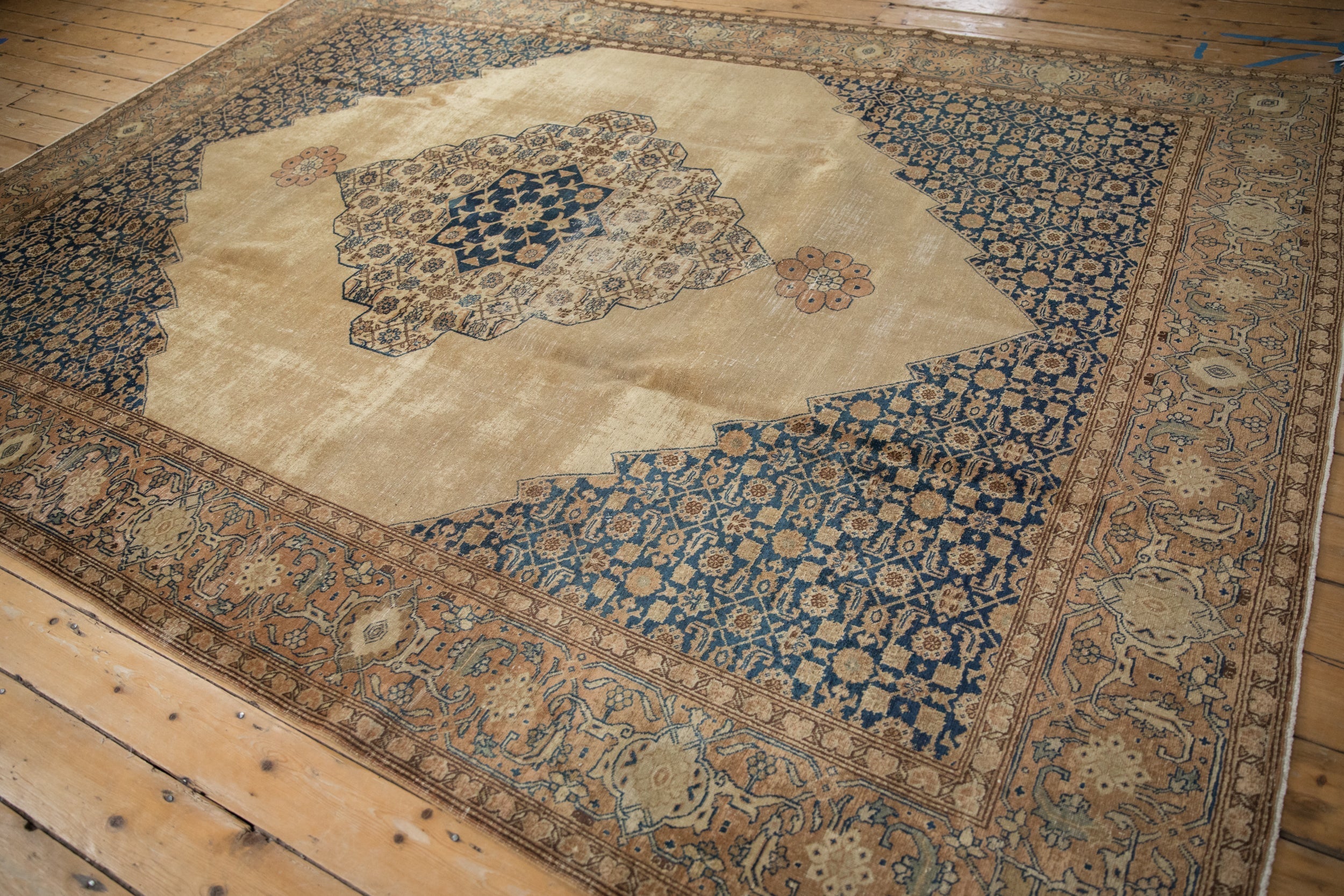 Rug/Tabriz