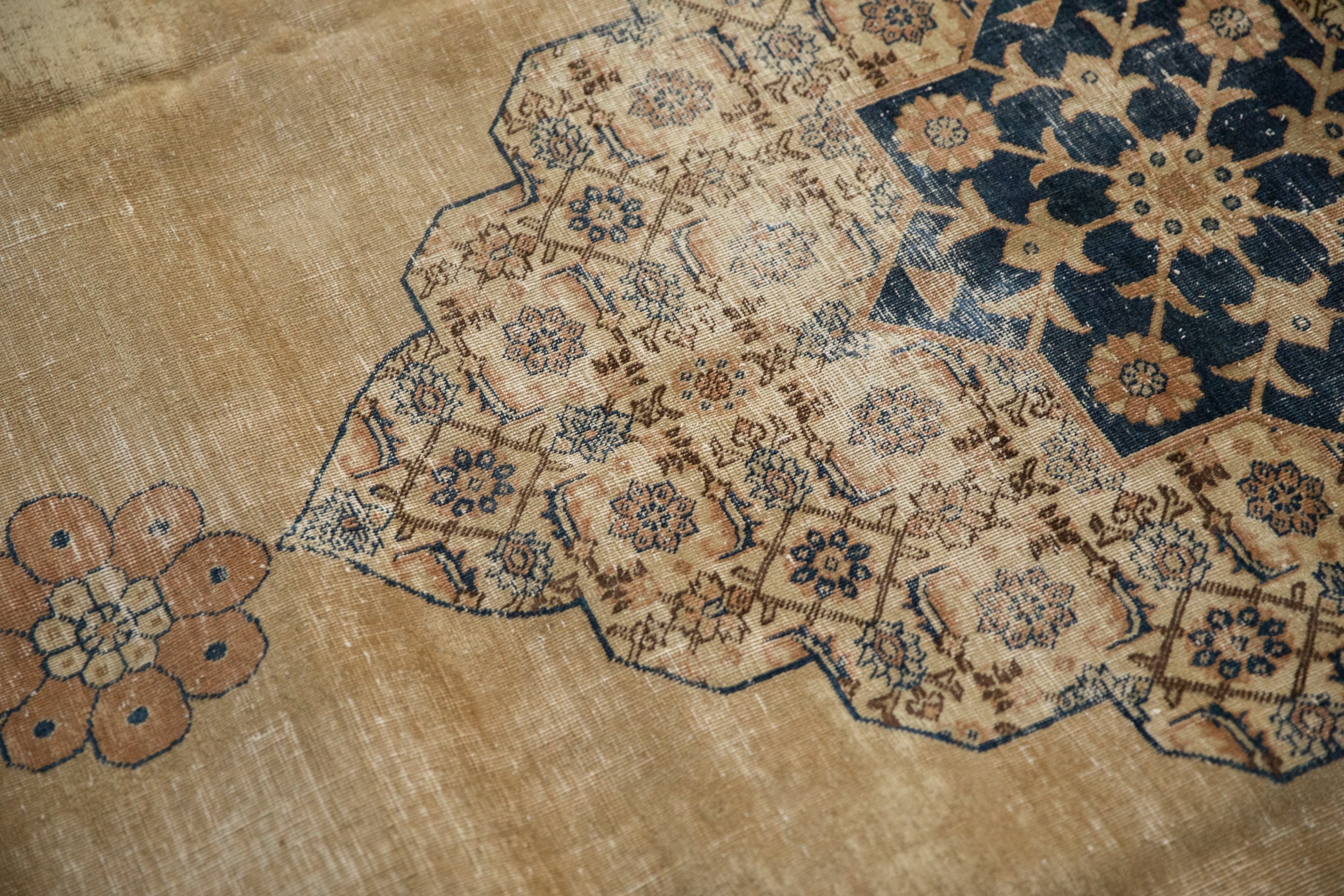 Rug/Tabriz