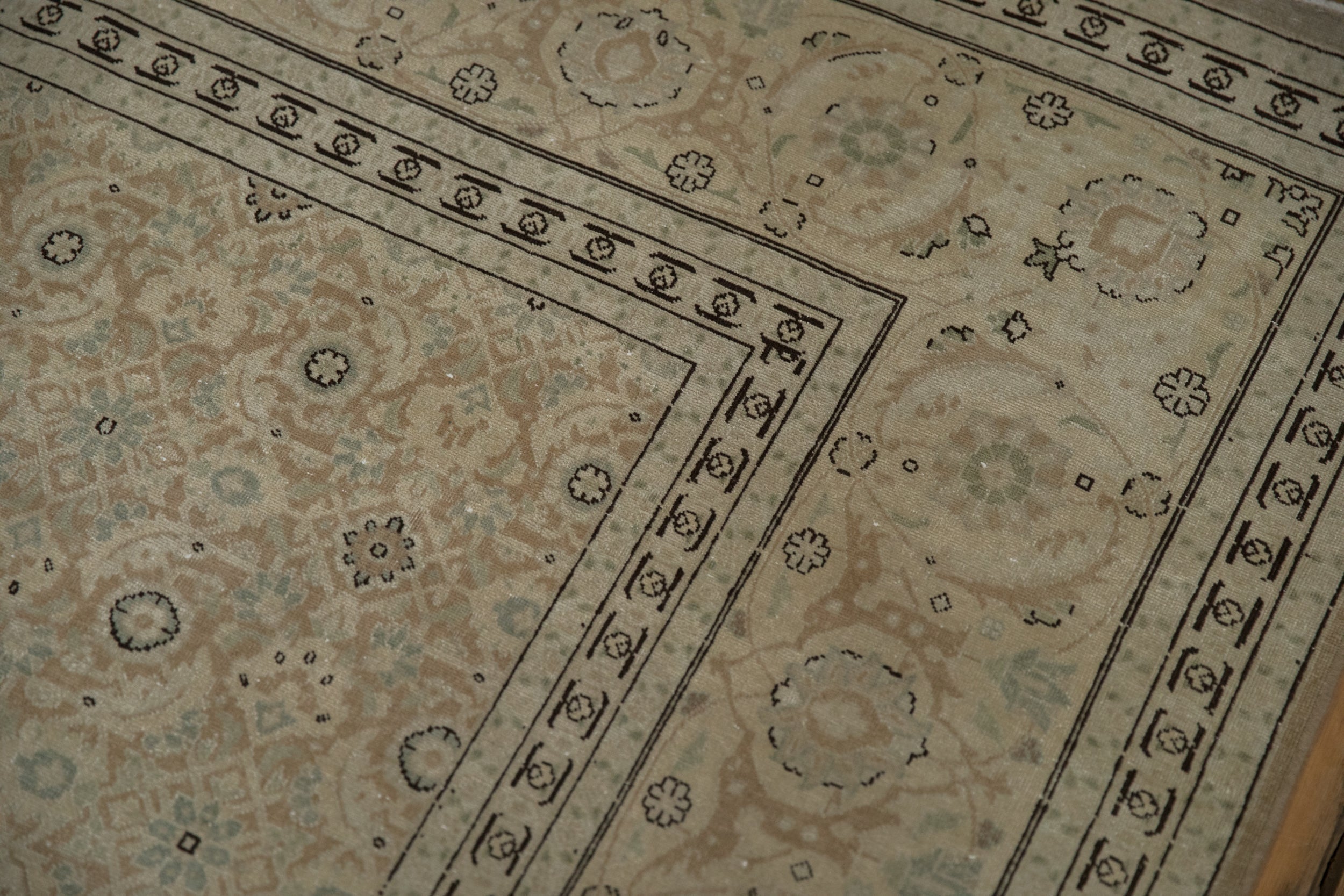 Rug/Tabriz