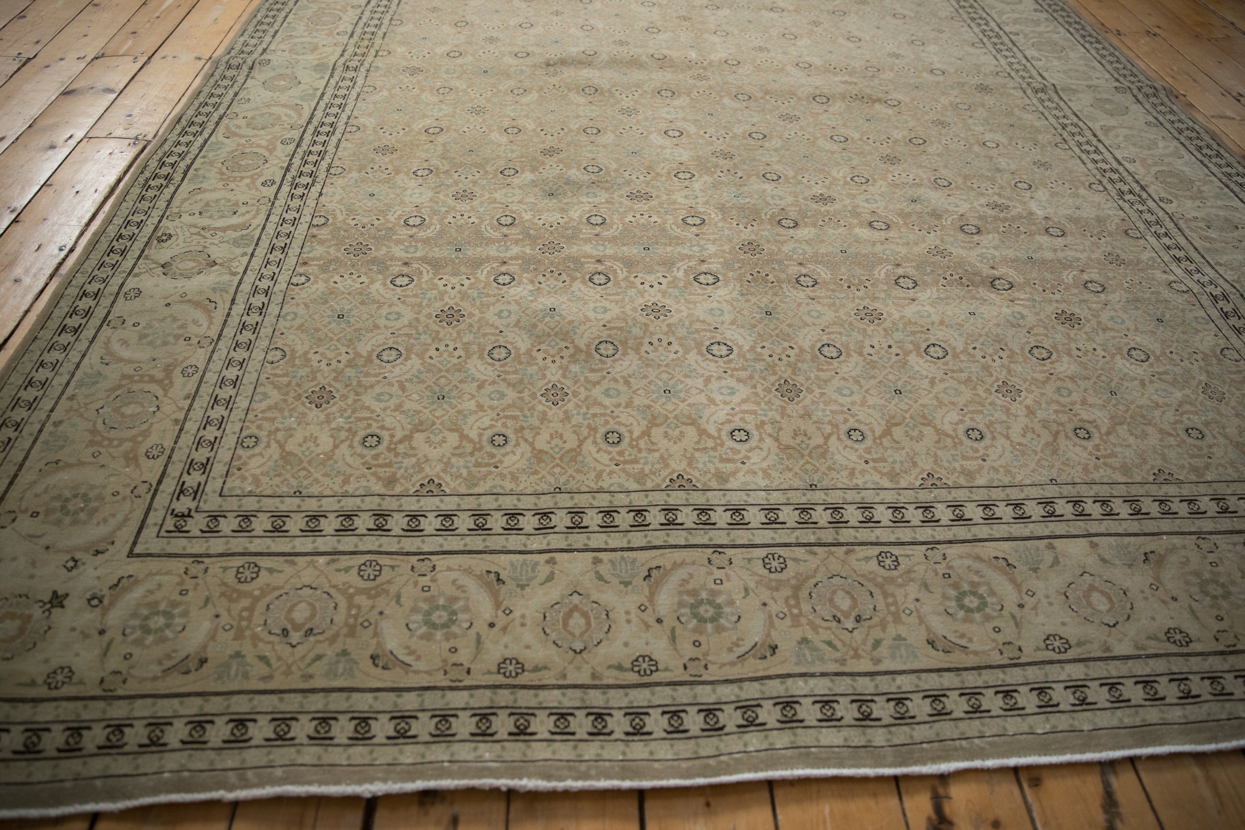 Rug/Tabriz