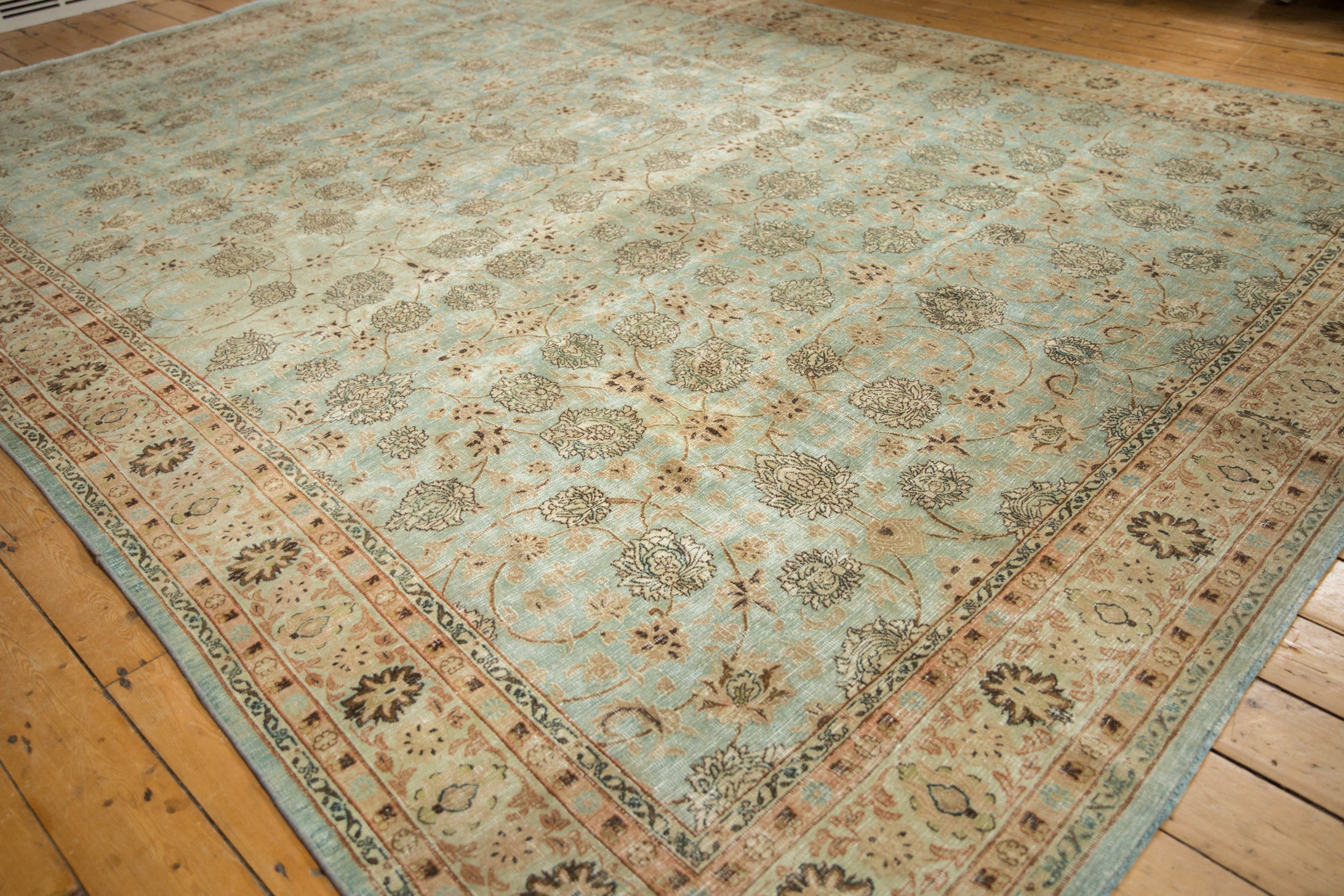Rug/Meshed