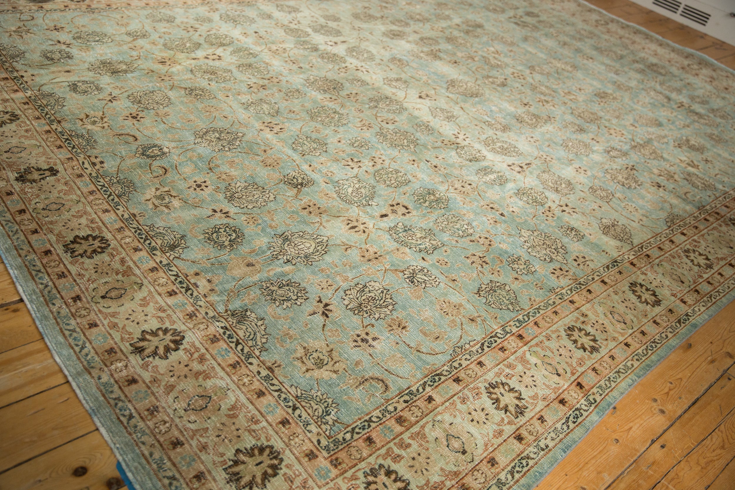 Rug/Meshed