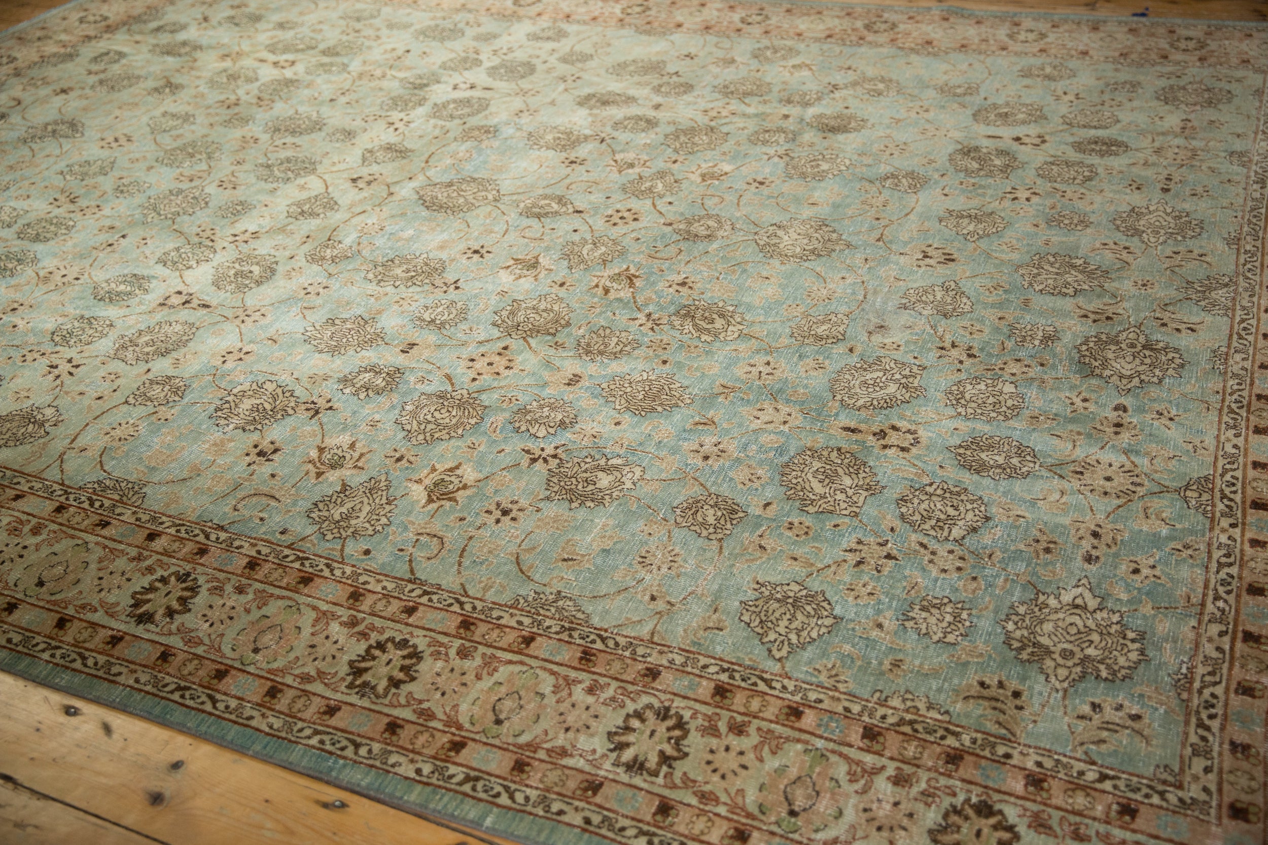 Rug/Meshed