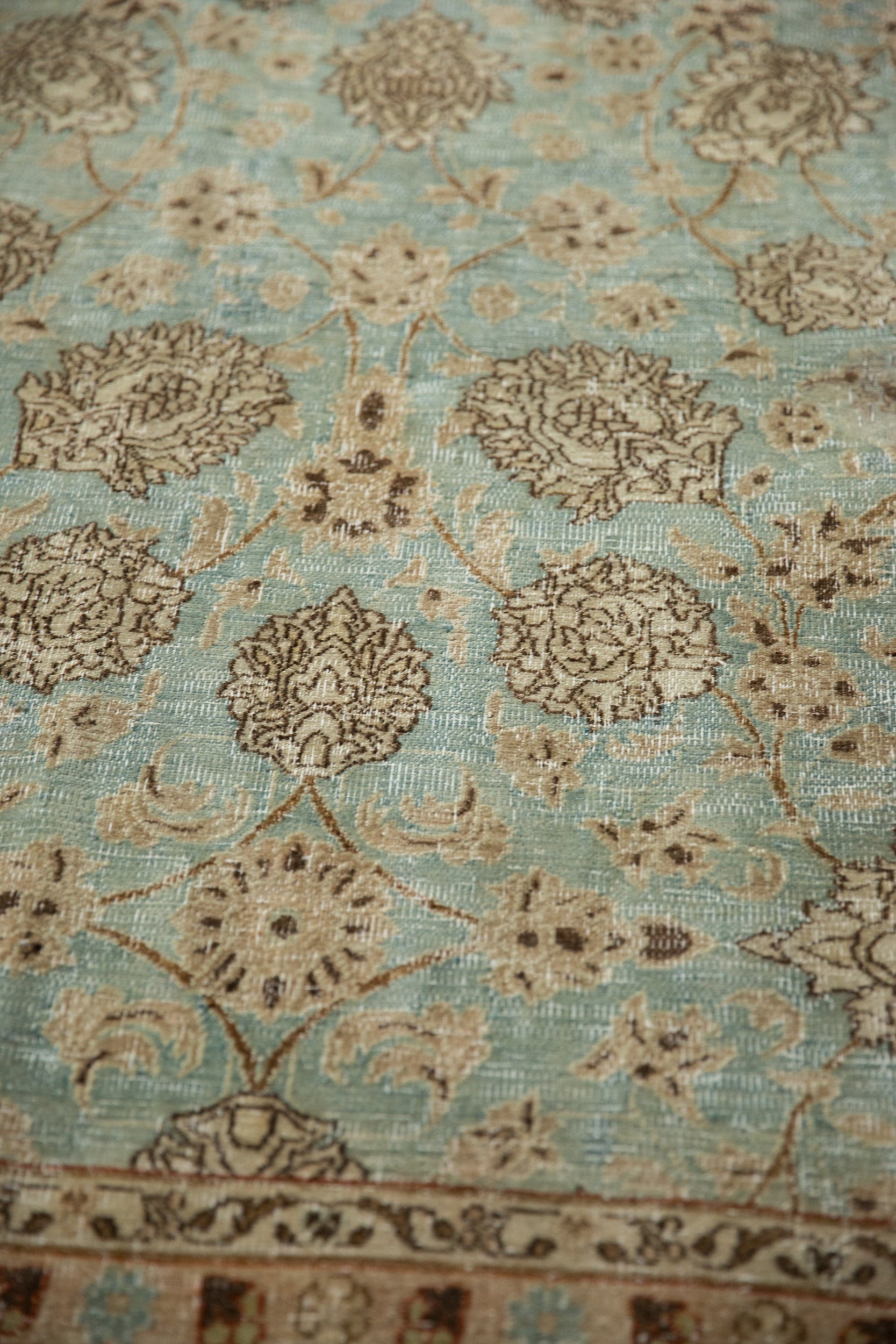 Rug/Meshed