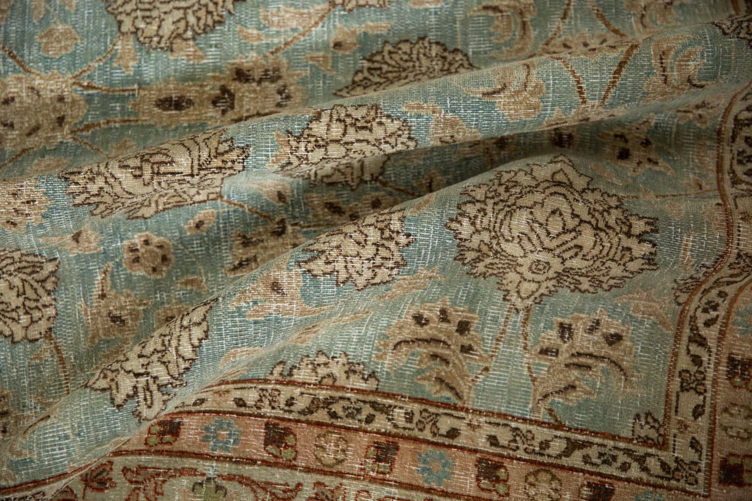 Rug/Meshed
