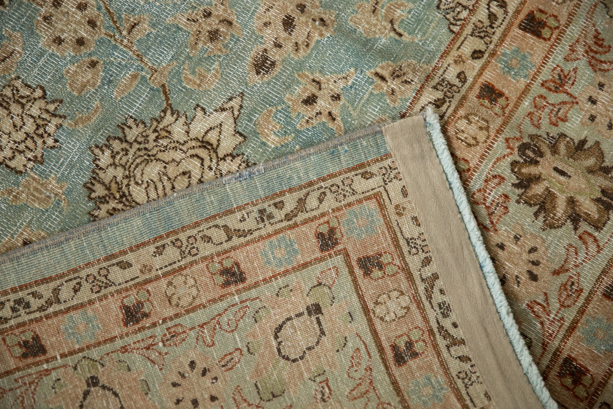 Rug/Meshed