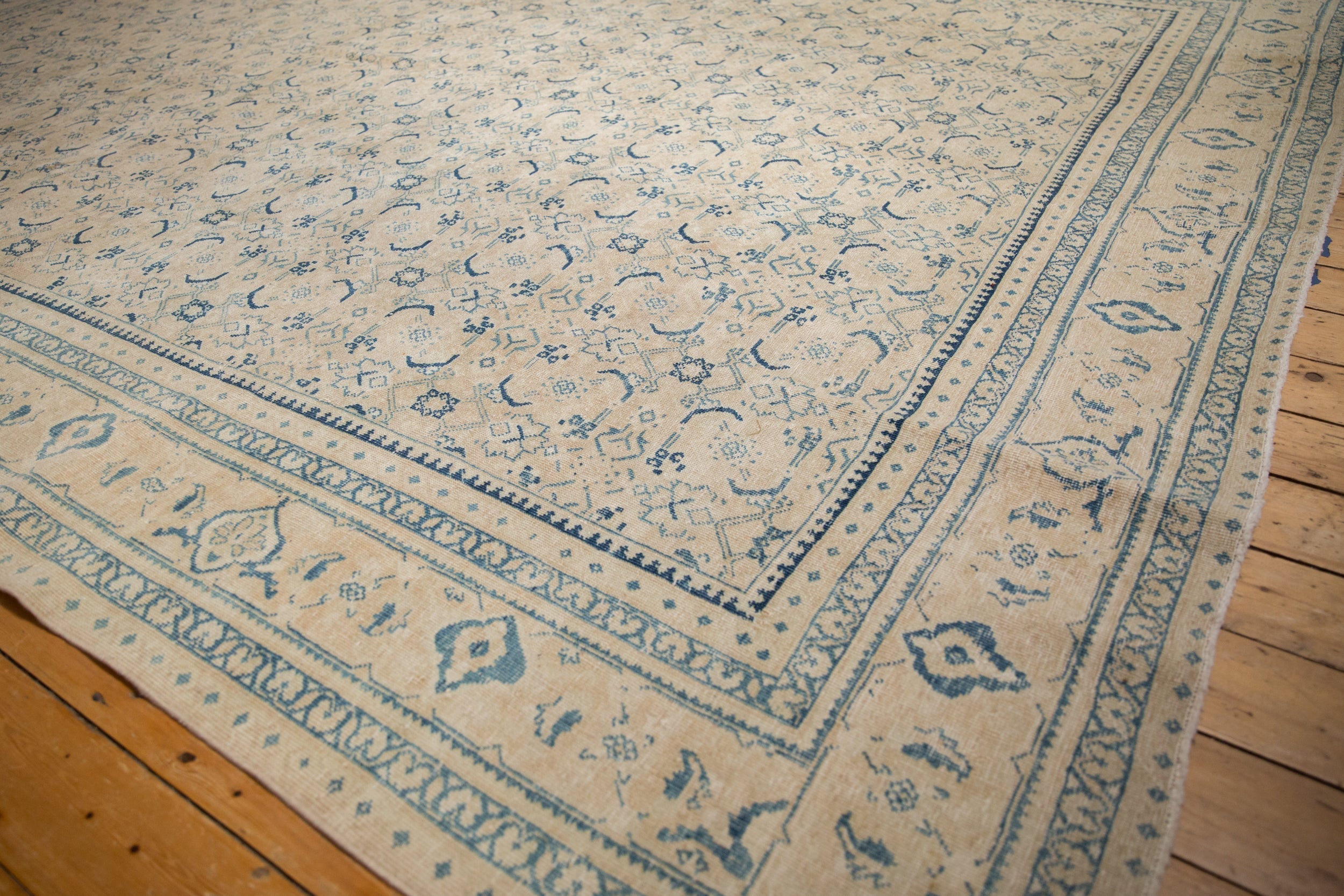 Rug/Mahal