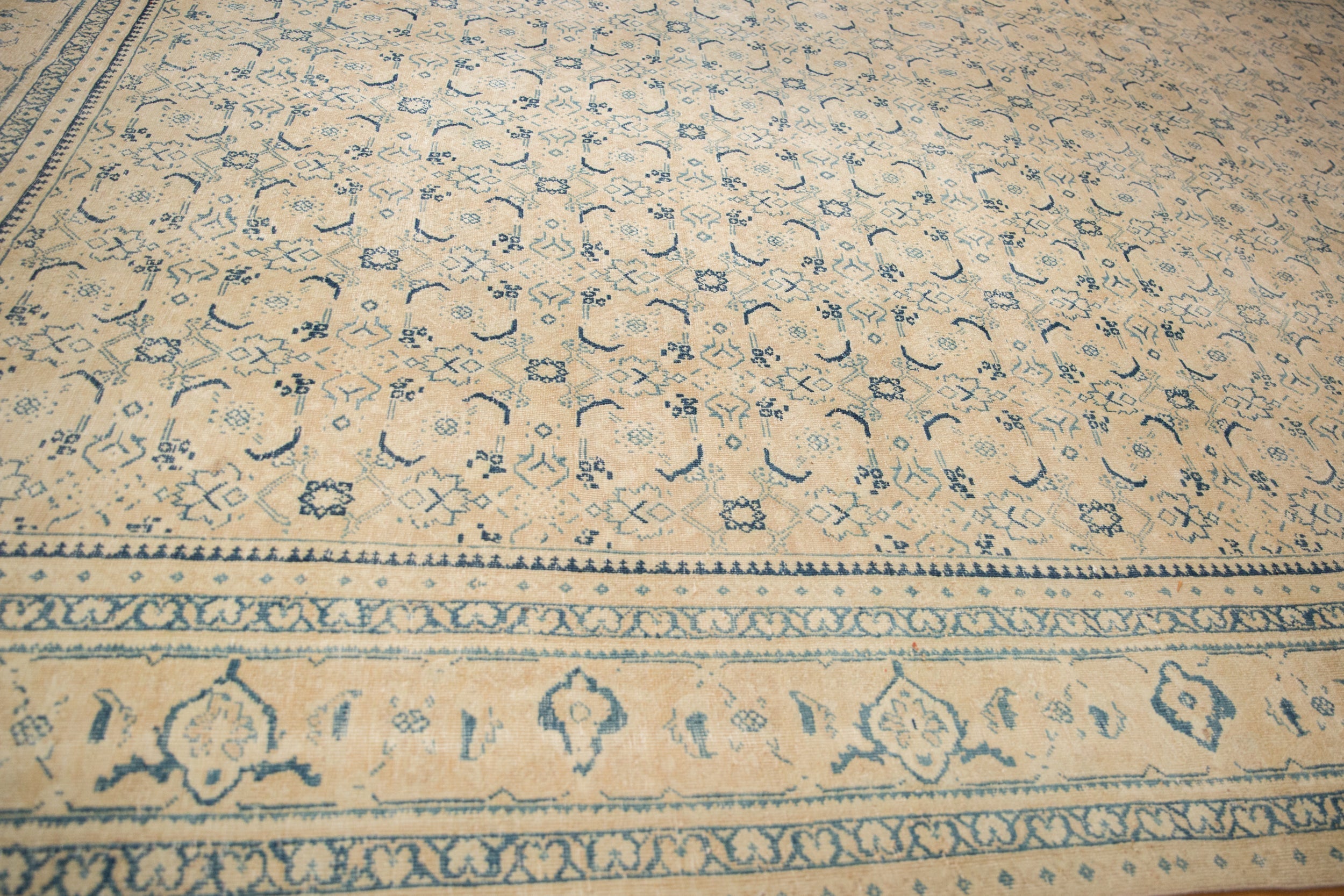 Rug/Mahal