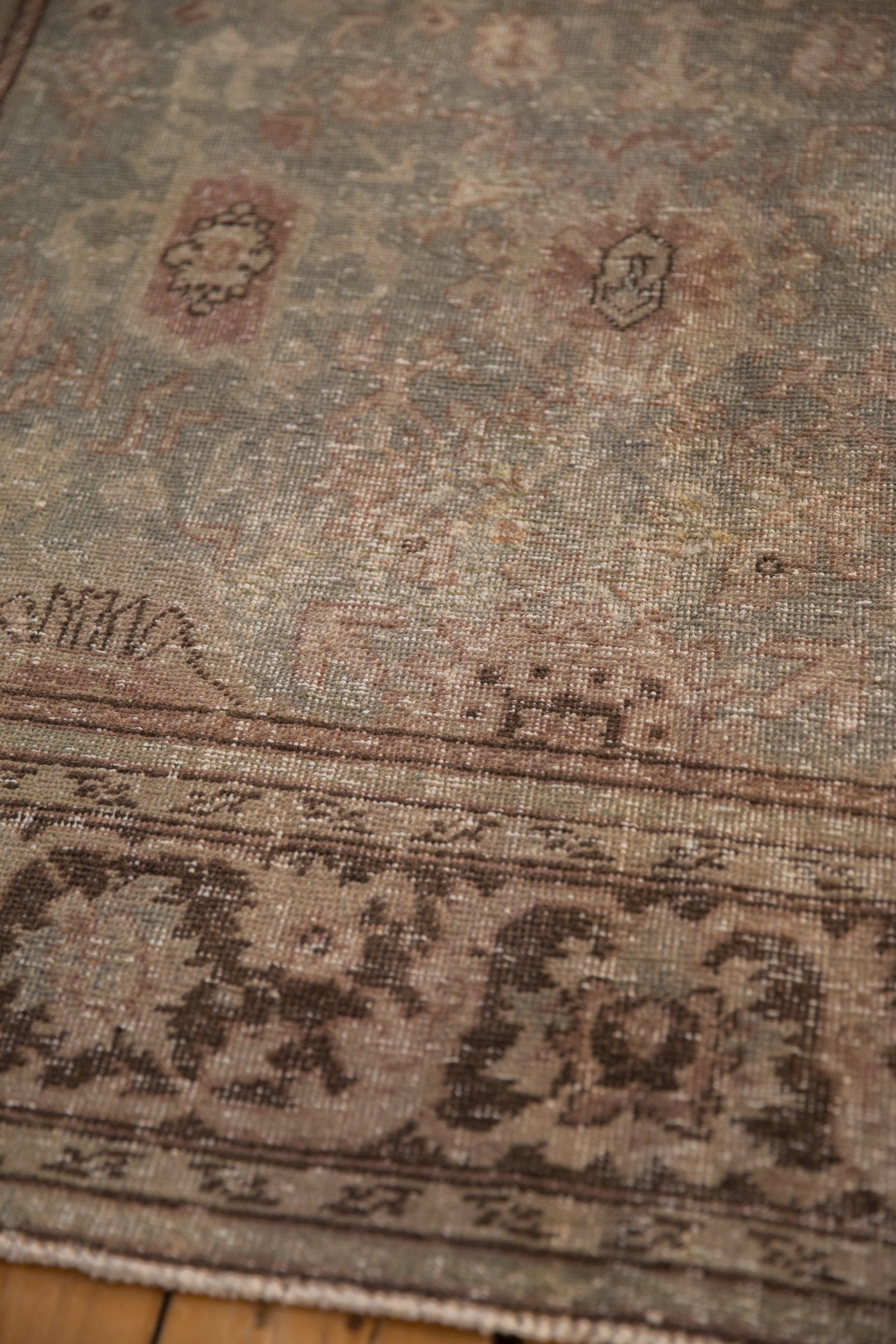 Rug/Mahal