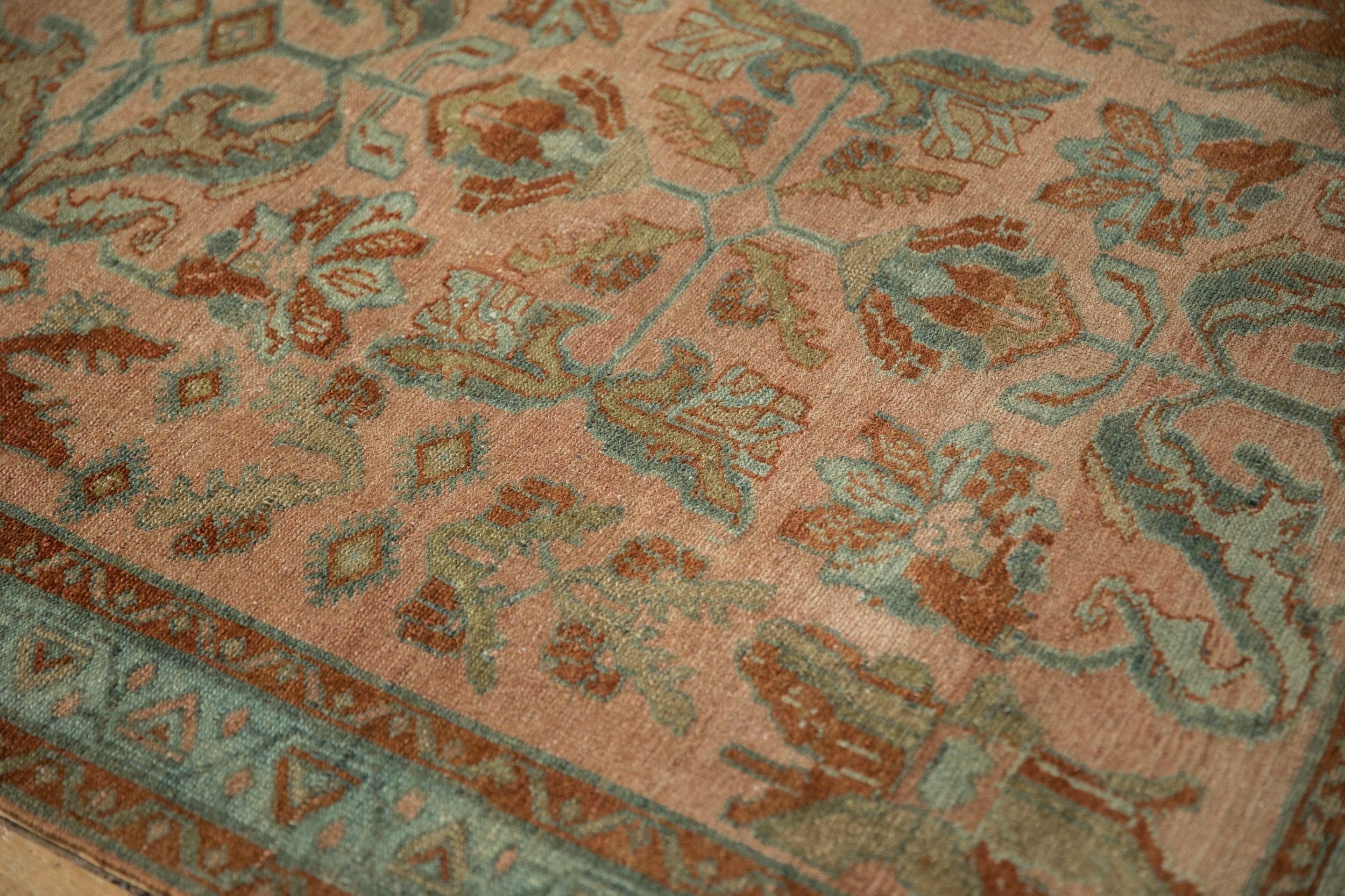 Lilihan/Rug