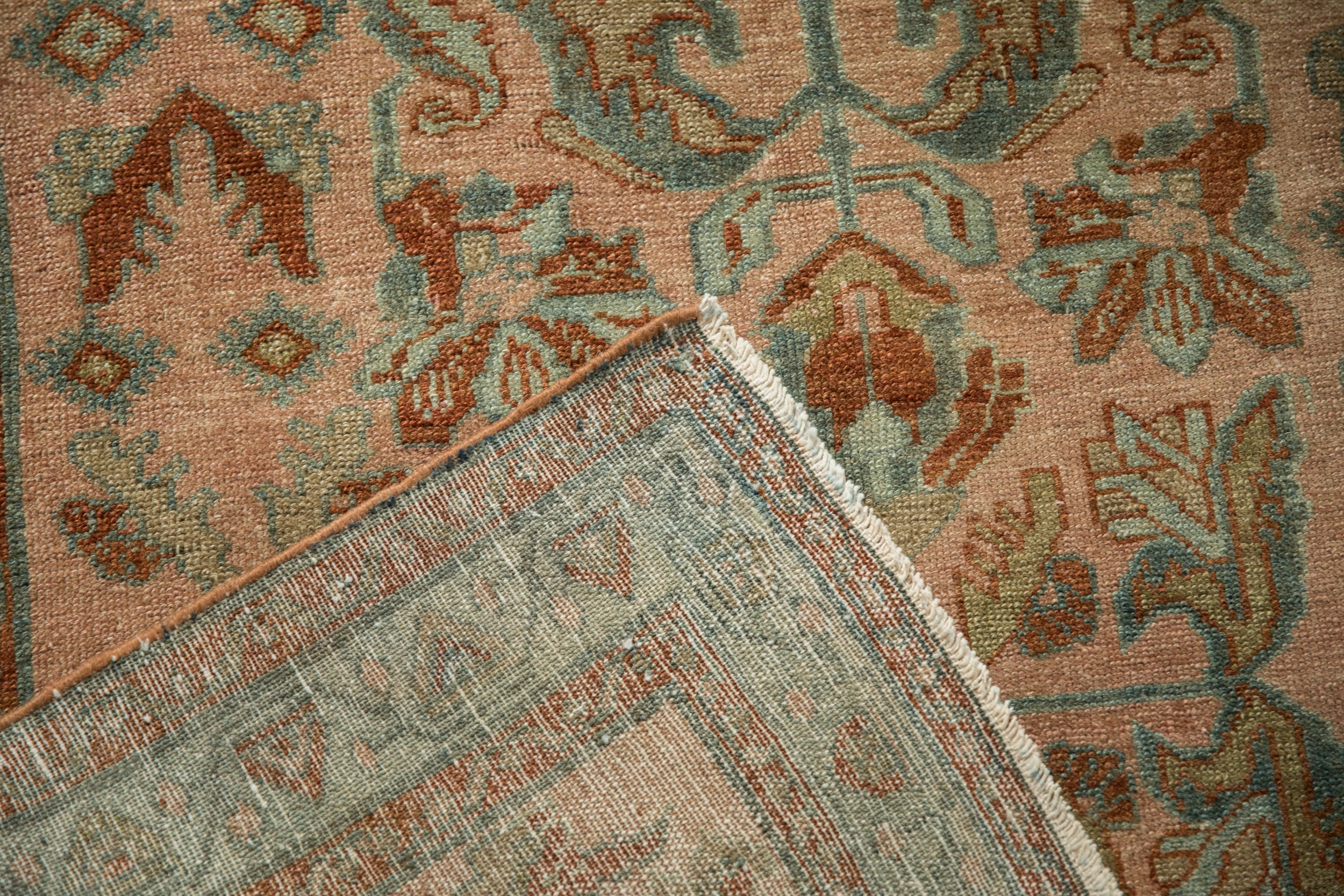 Lilihan/Rug