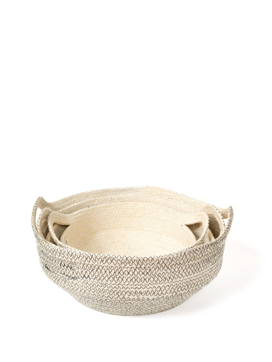 Amari/bowl